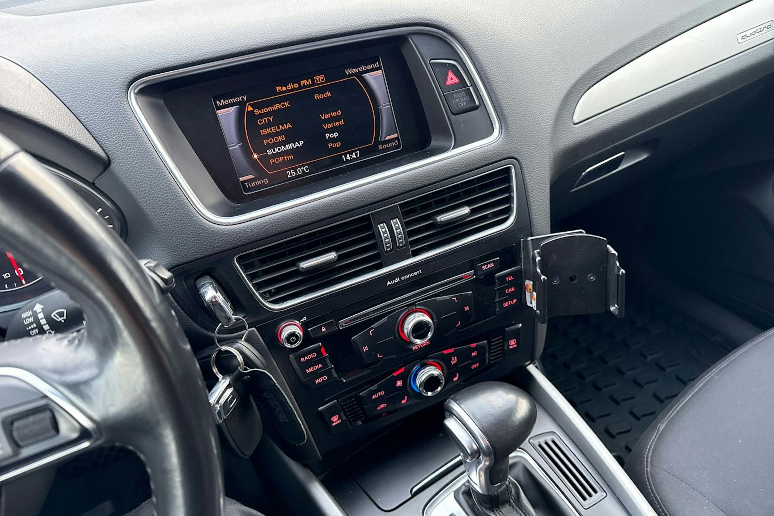 musta Audi Q5 2013 kuva 20.