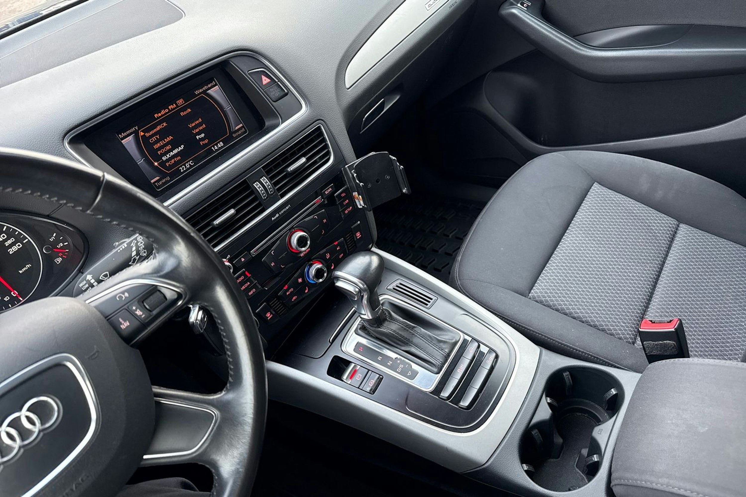 musta Audi Q5 2013 kuva 25.