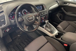 Valkoinen Audi Q5 2012 kuva 6.