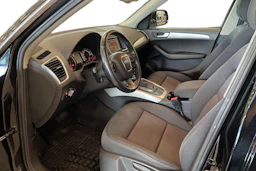 musta Audi Q5 2012 kuva 6.