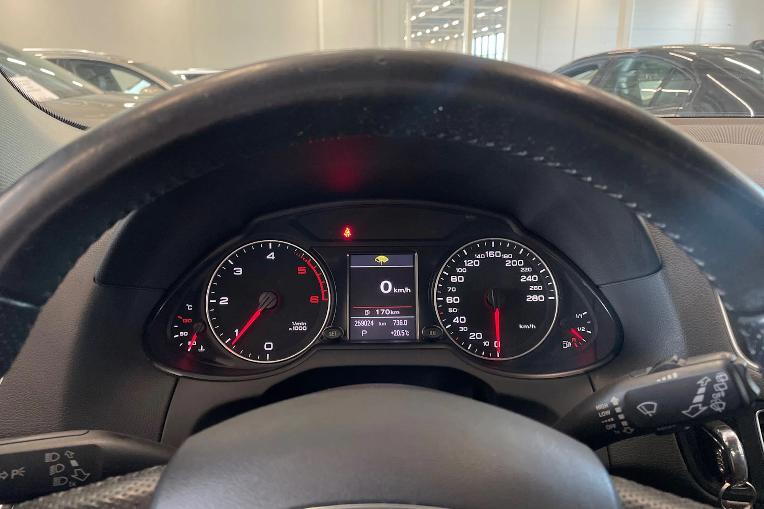 musta Audi Q5 2012 kuva 13.