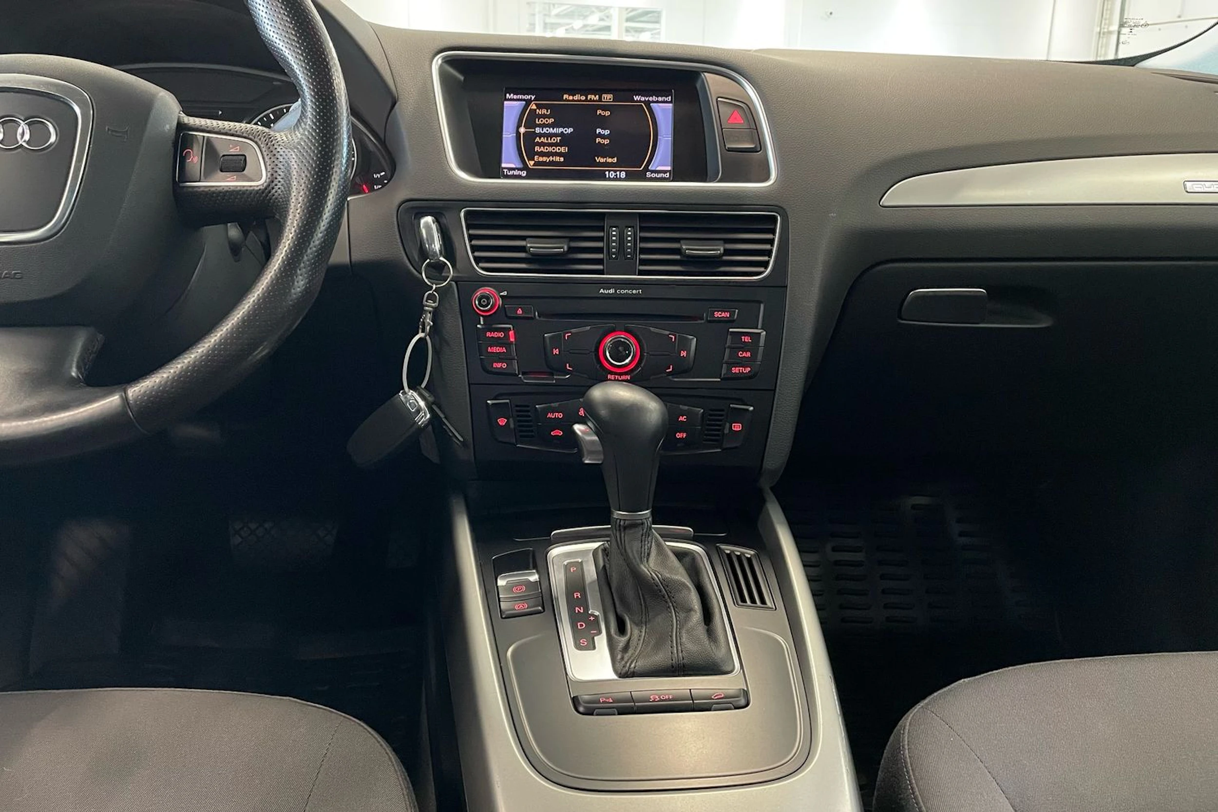 musta Audi Q5 2012 kuva 18.
