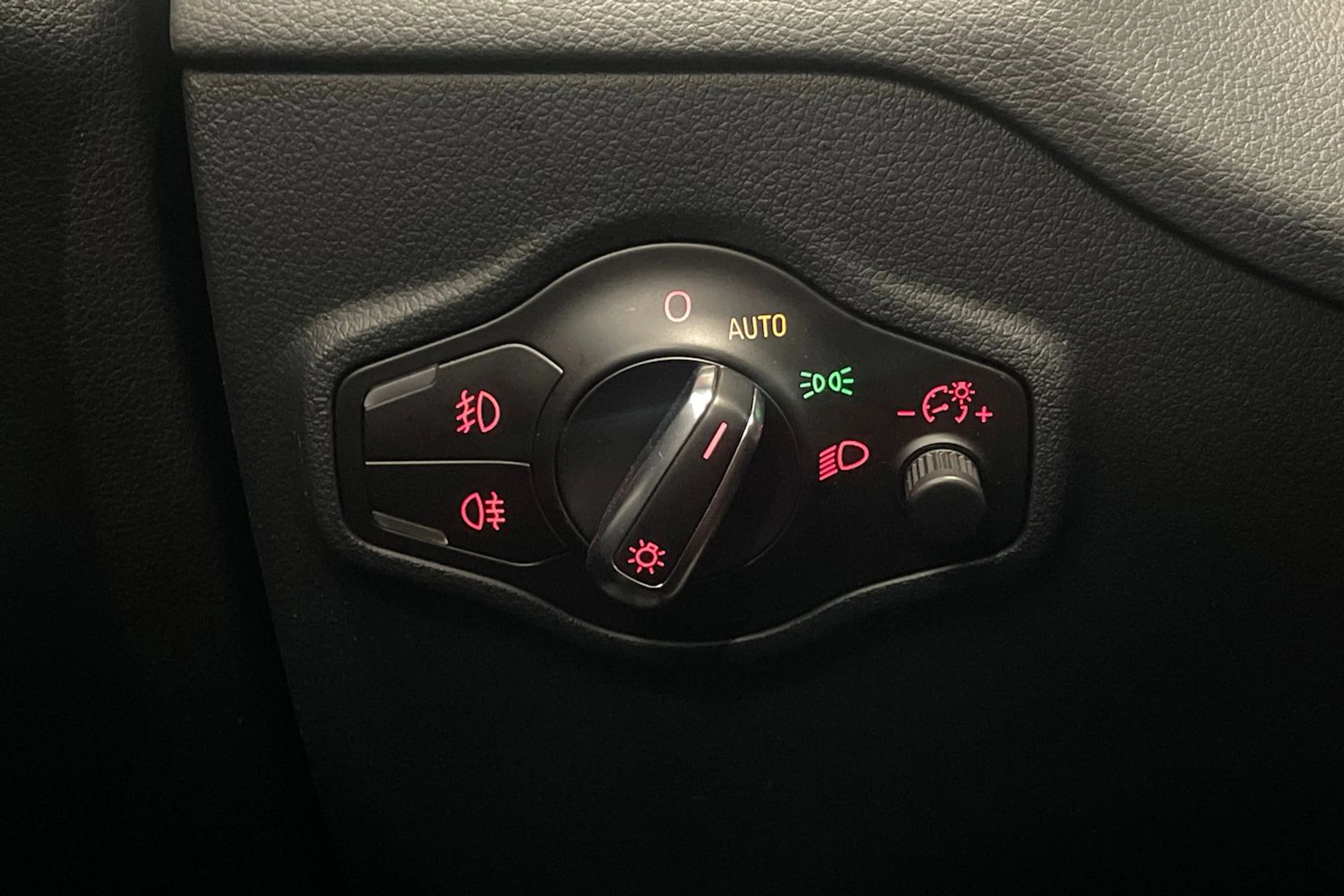 musta Audi Q5 2012 kuva 21.