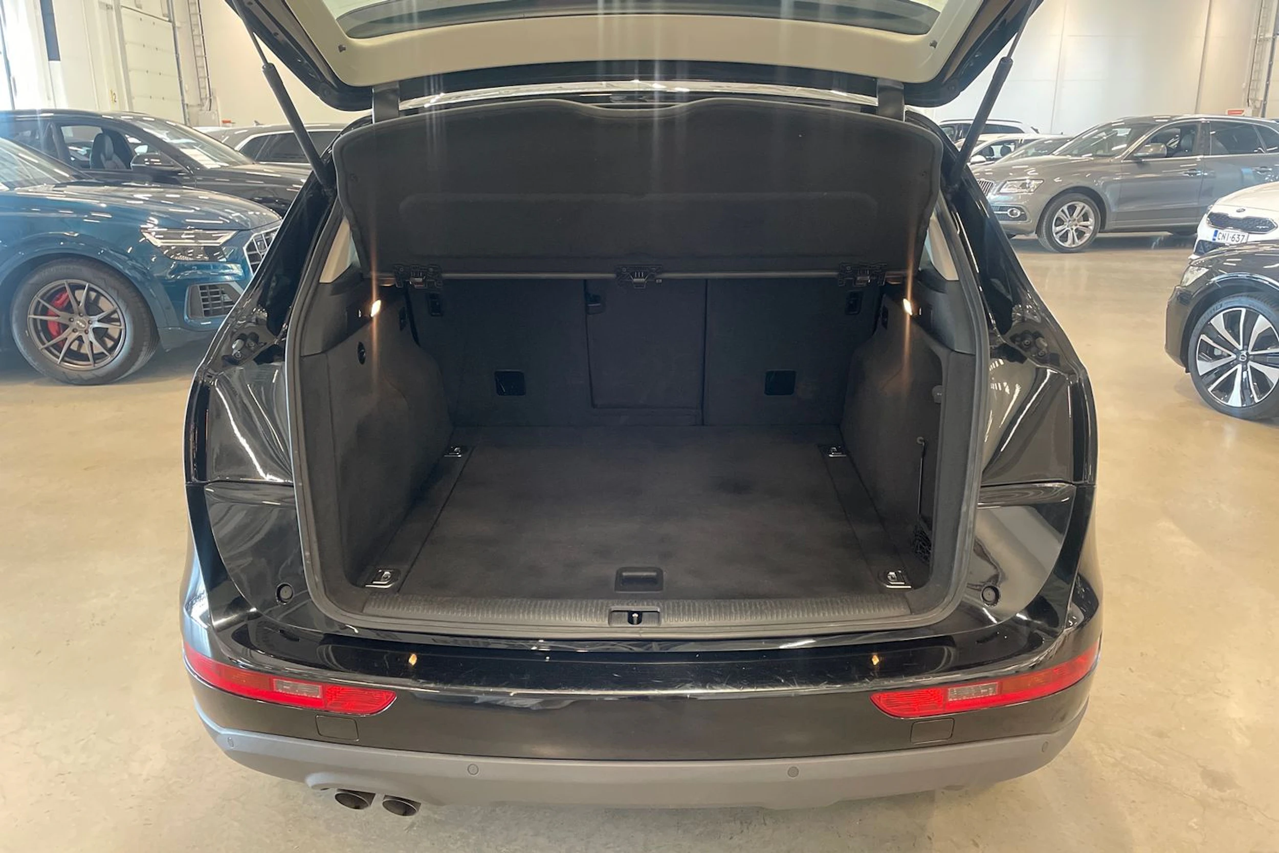musta Audi Q5 2012 kuva 23.