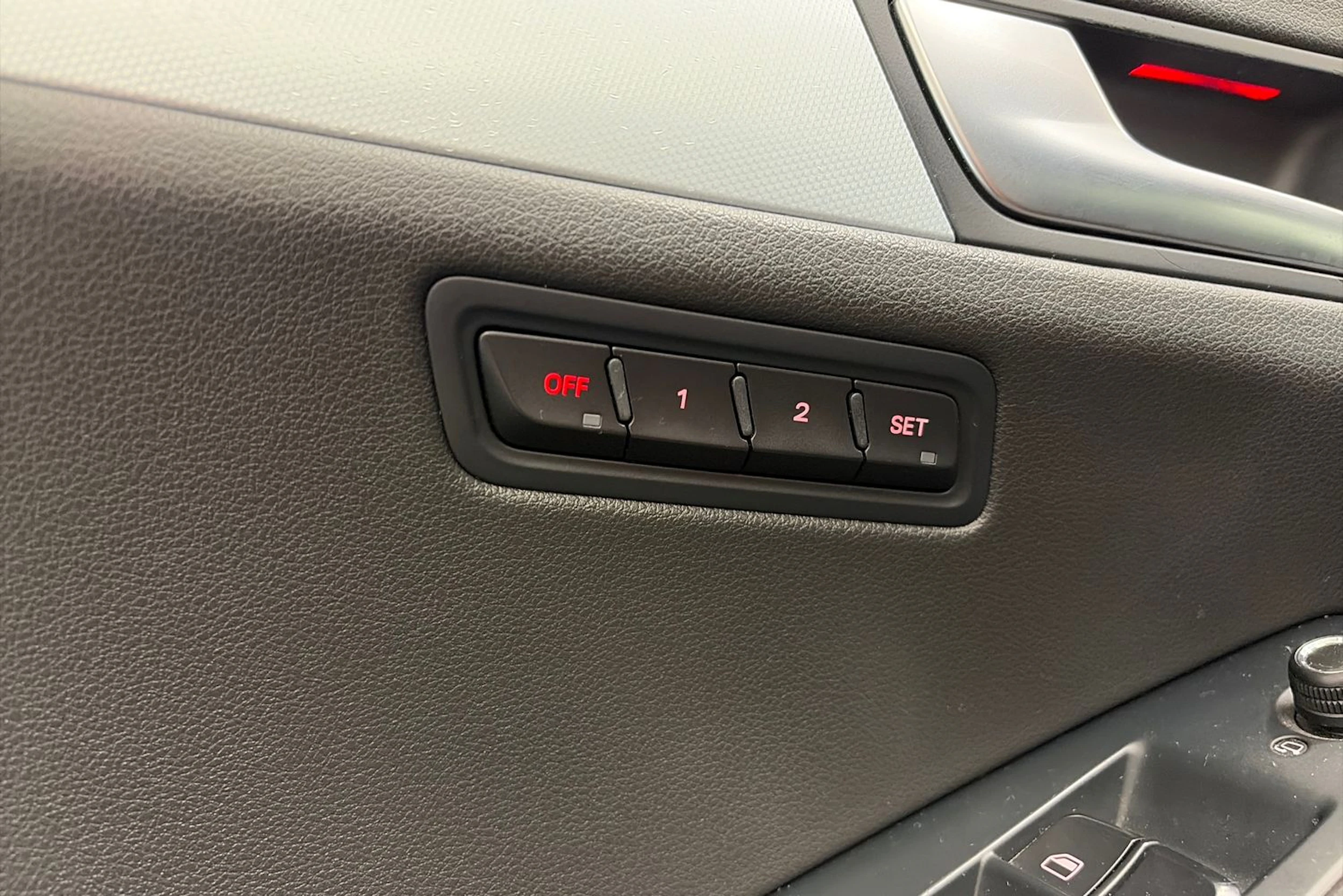 punainen Audi Q5 2012 kuva 14.
