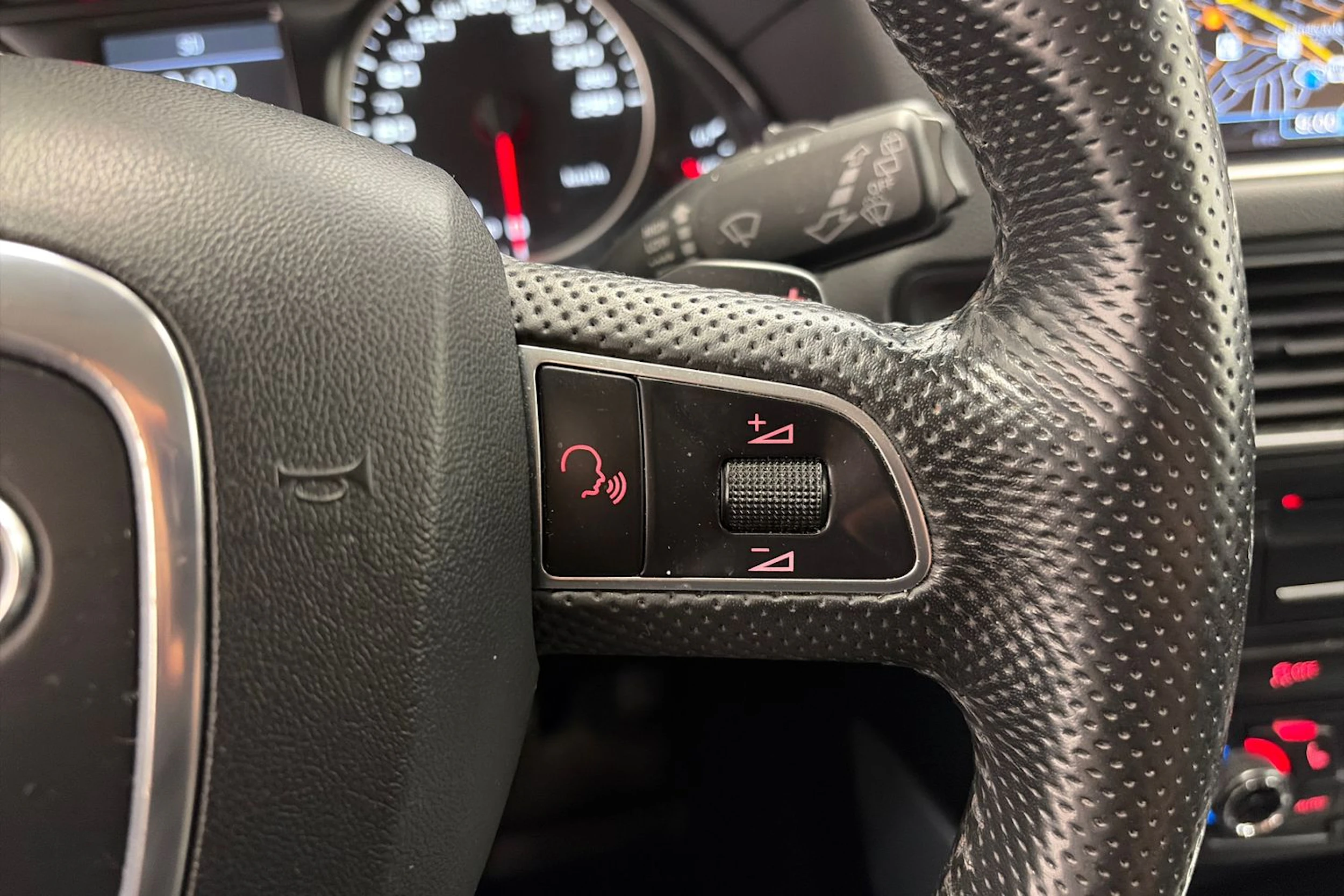 punainen Audi Q5 2012 kuva 19.