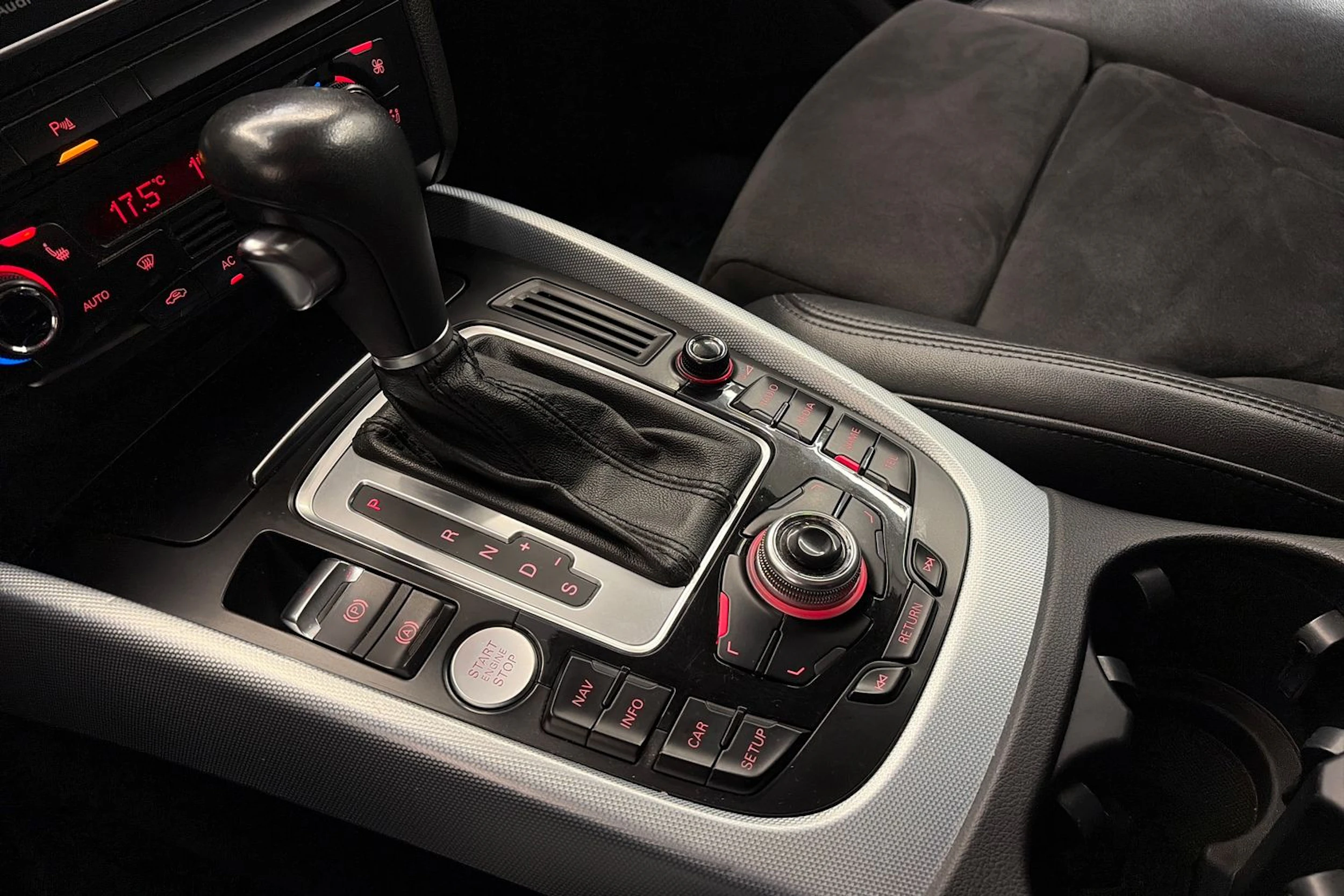 punainen Audi Q5 2012 kuva 27.