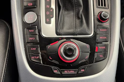 punainen Audi Q5 2012 kuva 28.