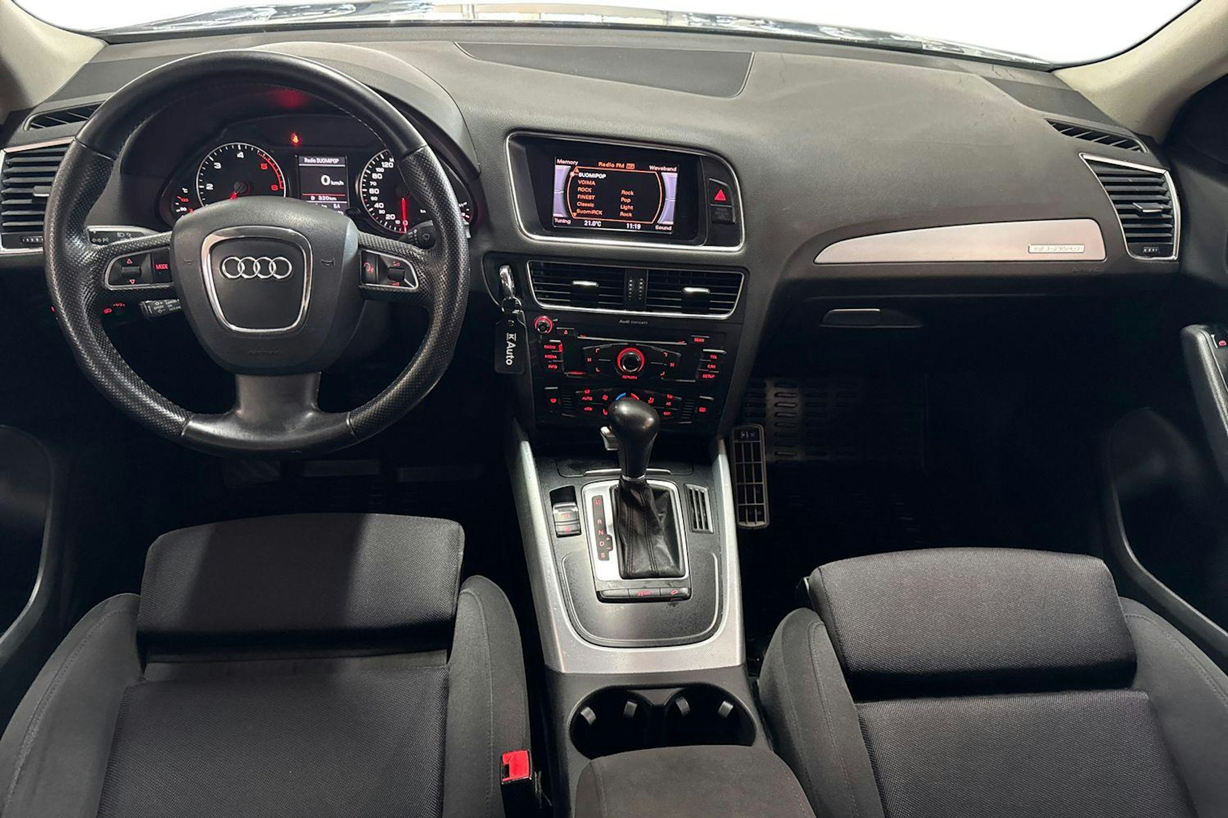 harmaa Audi Q5 2012 kuva 9.