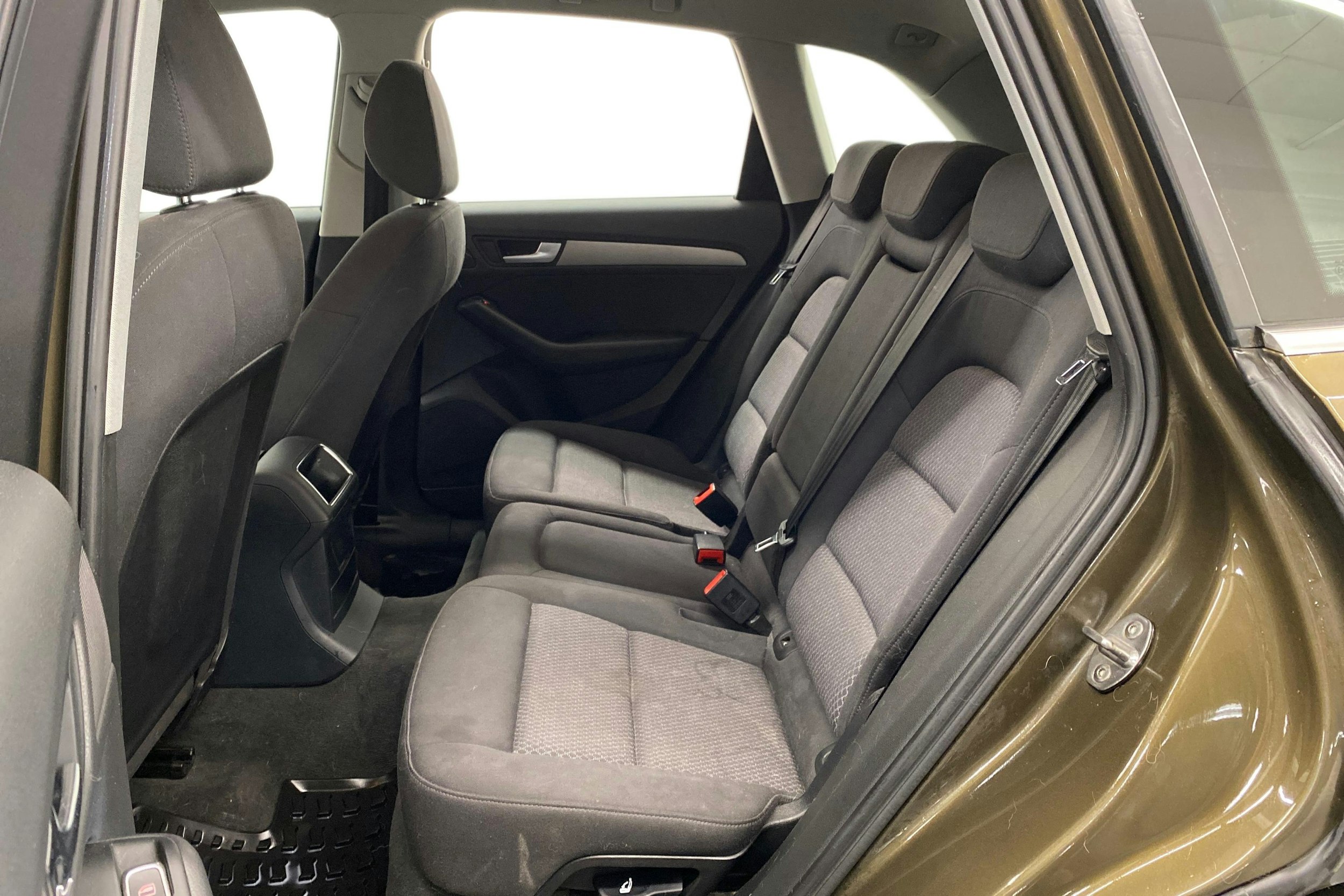 ruskea (beige) Audi Q5 2013 kuva 10.