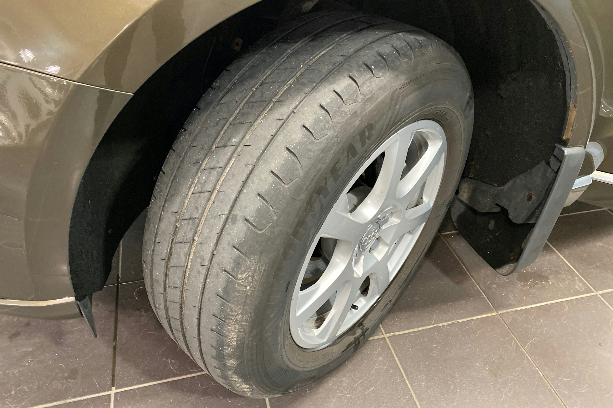 ruskea (beige) Audi Q5 2013 kuva 13.