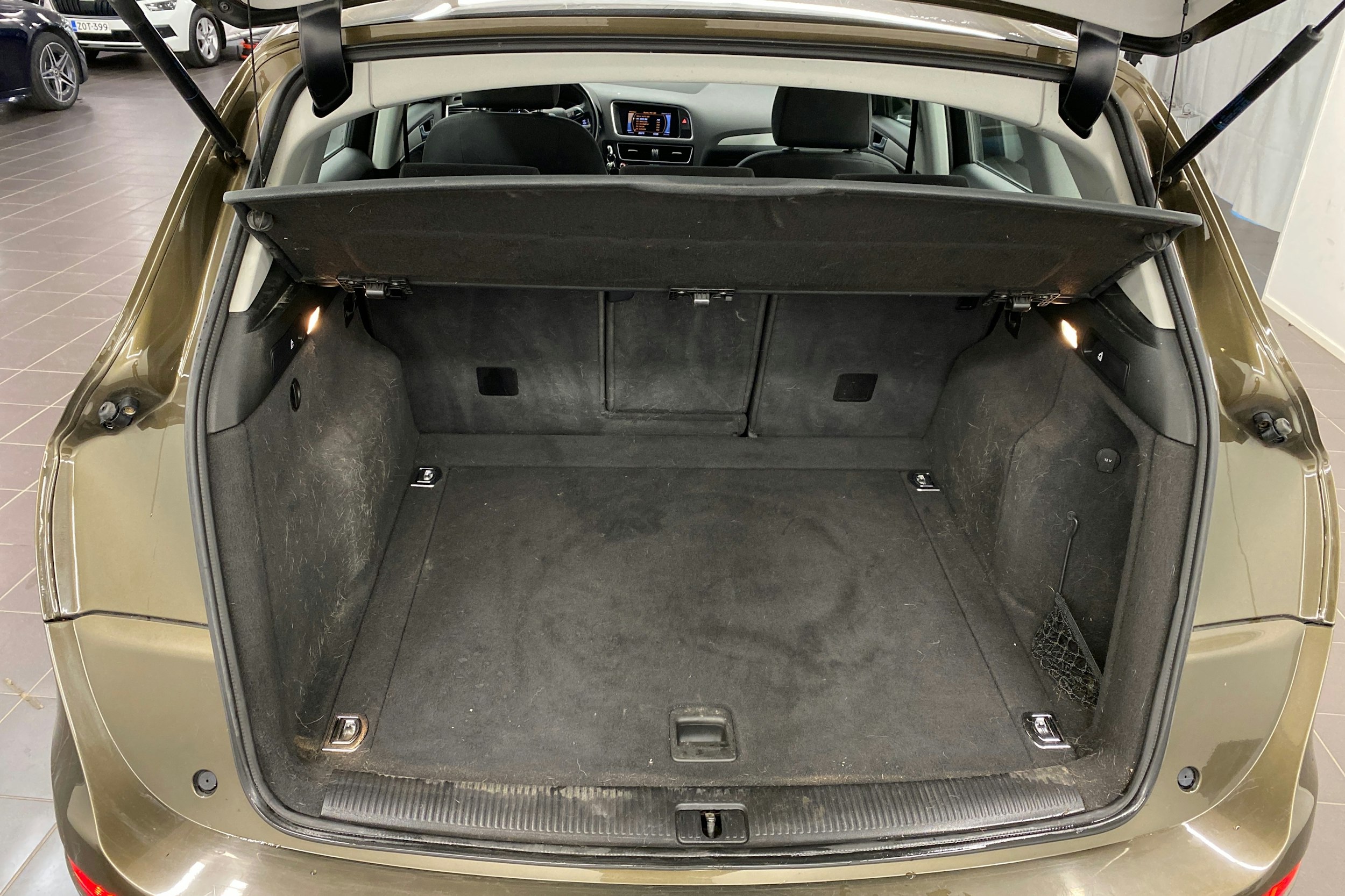 ruskea (beige) Audi Q5 2013 kuva 14.