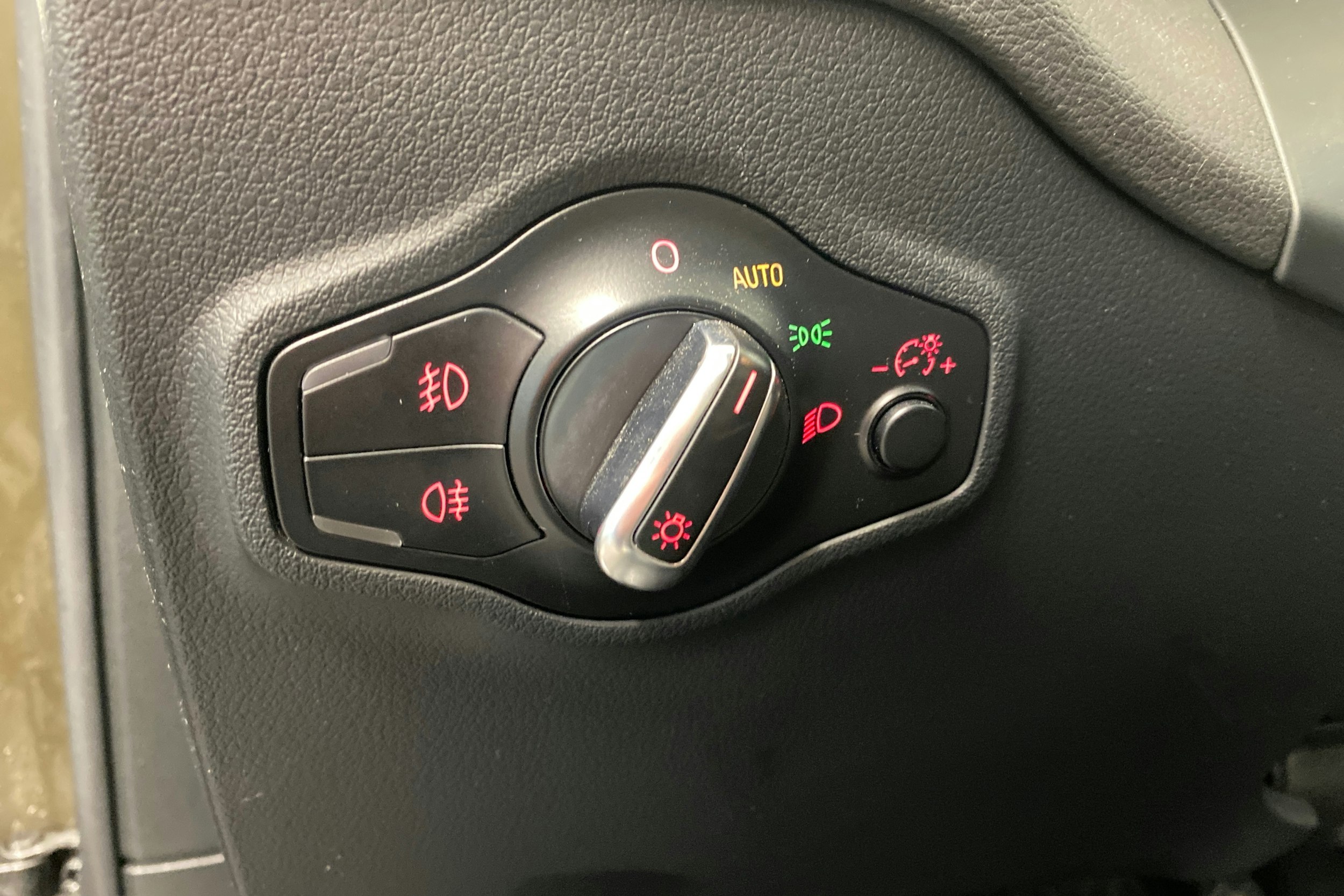 ruskea (beige) Audi Q5 2013 kuva 18.