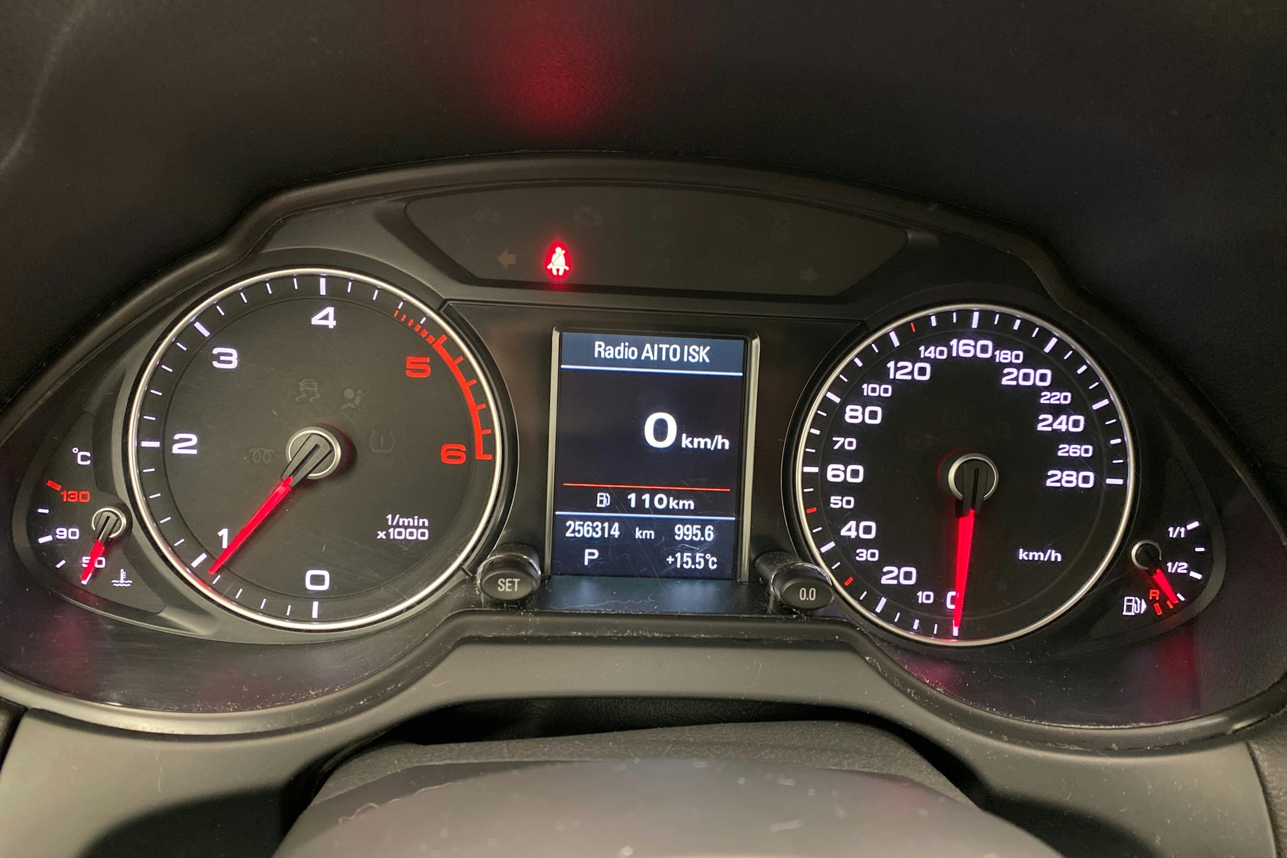 ruskea (beige) Audi Q5 2013 kuva 20.
