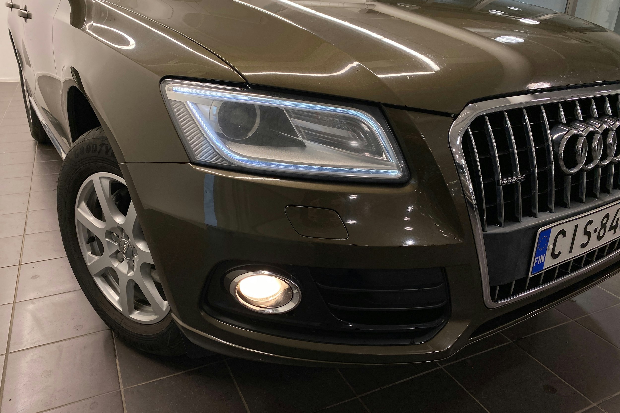 ruskea (beige) Audi Q5 2013 kuva 26.