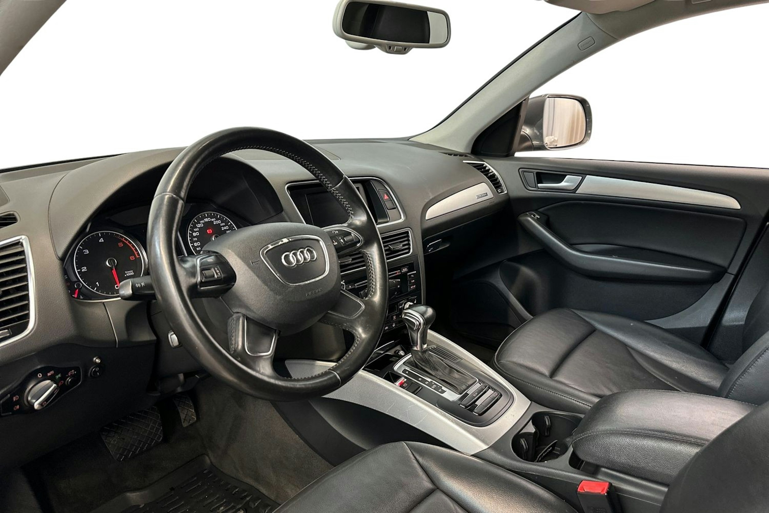 harmaa Audi Q5 2013 kuva 7.
