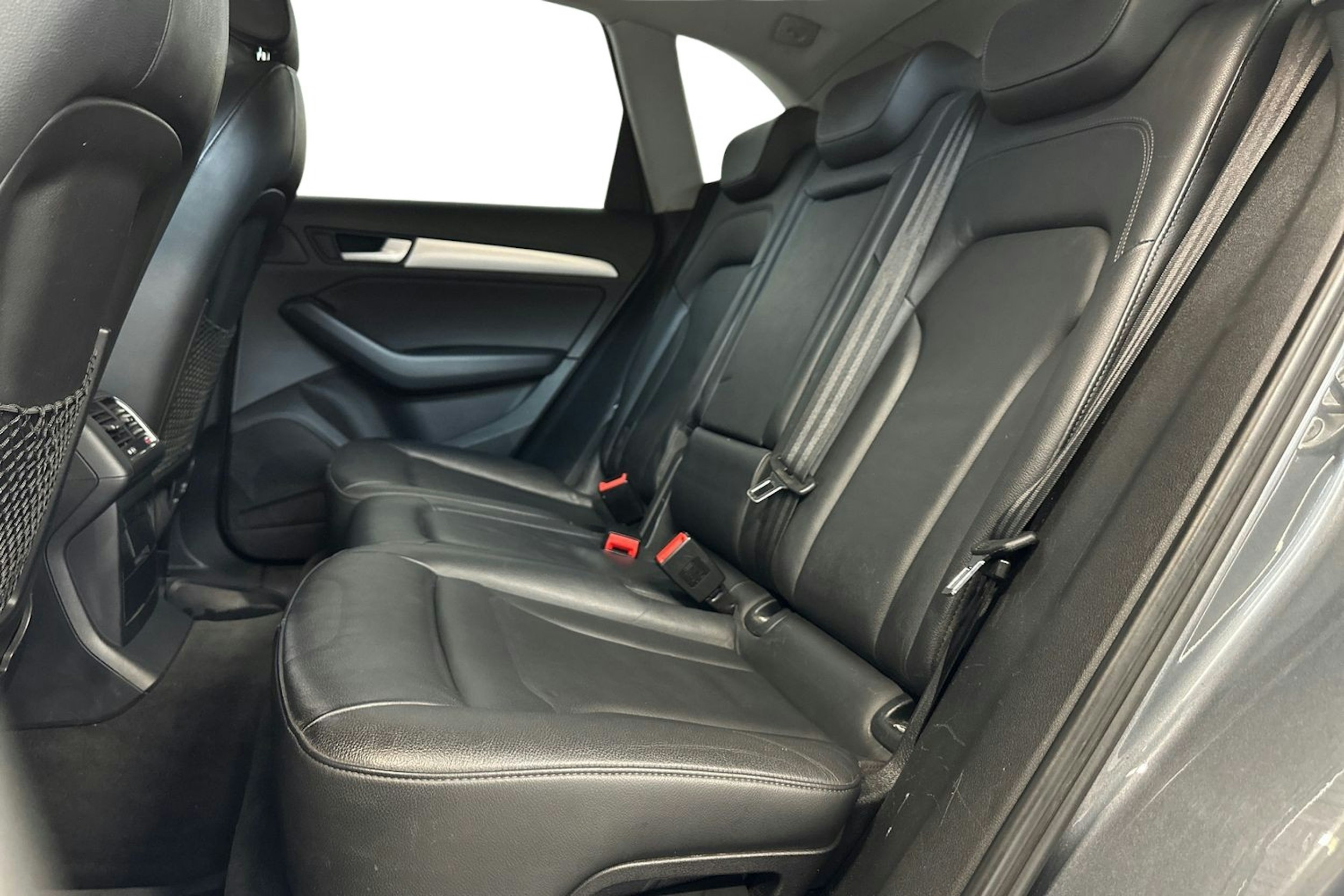 harmaa Audi Q5 2013 kuva 10.