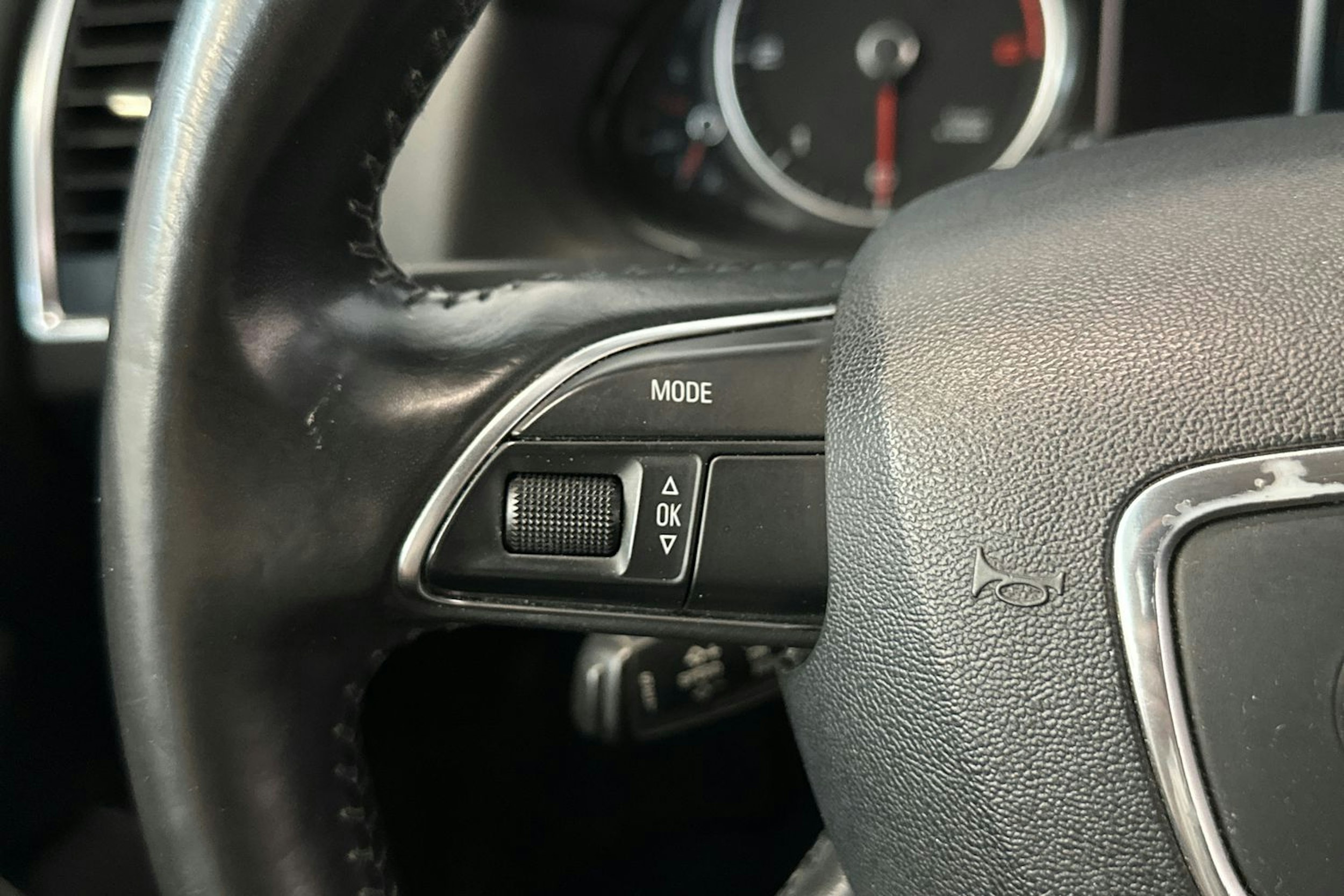 harmaa Audi Q5 2013 kuva 17.