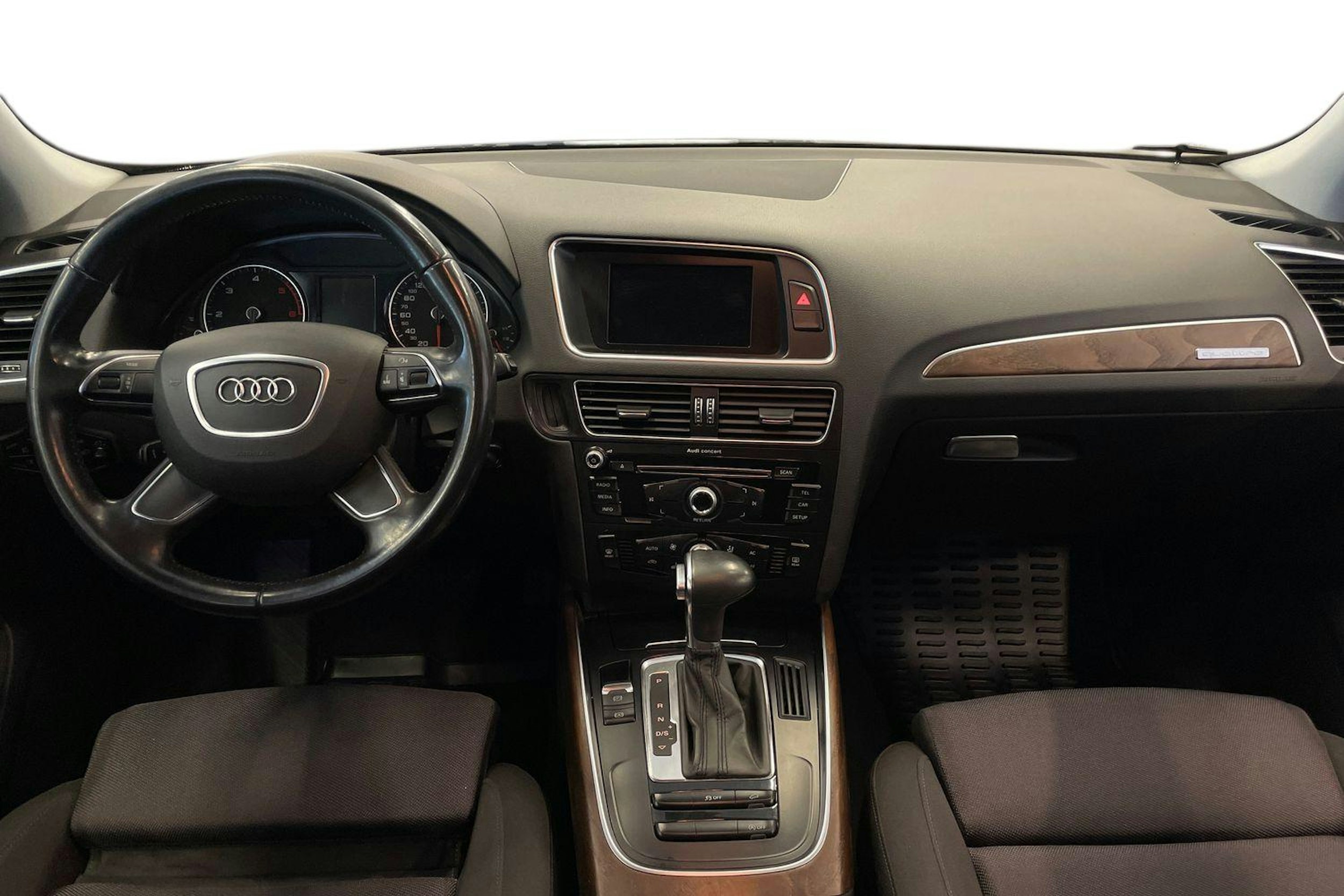 Sininen Audi Q5 2013 kuva 9.
