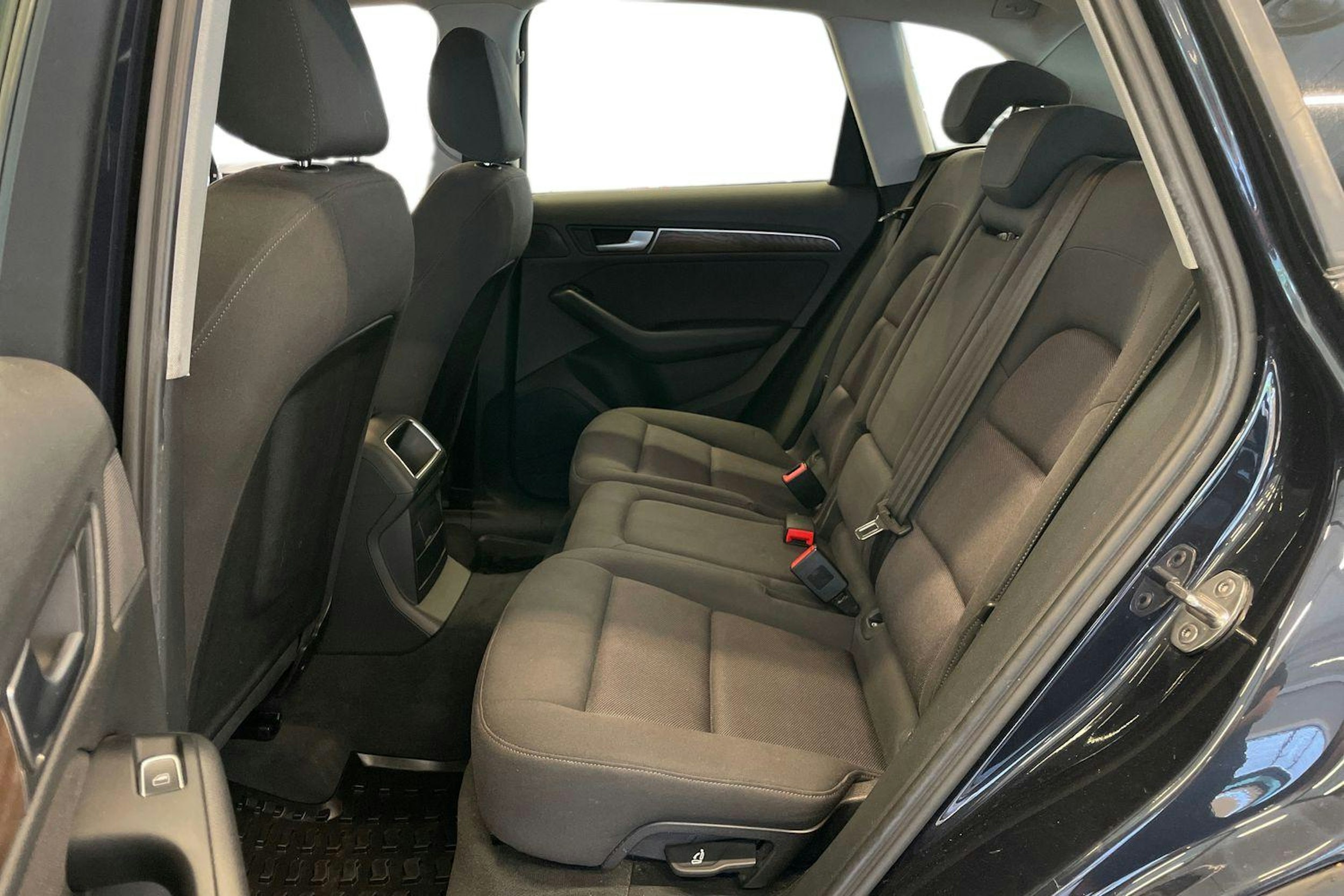 Sininen Audi Q5 2013 kuva 10.
