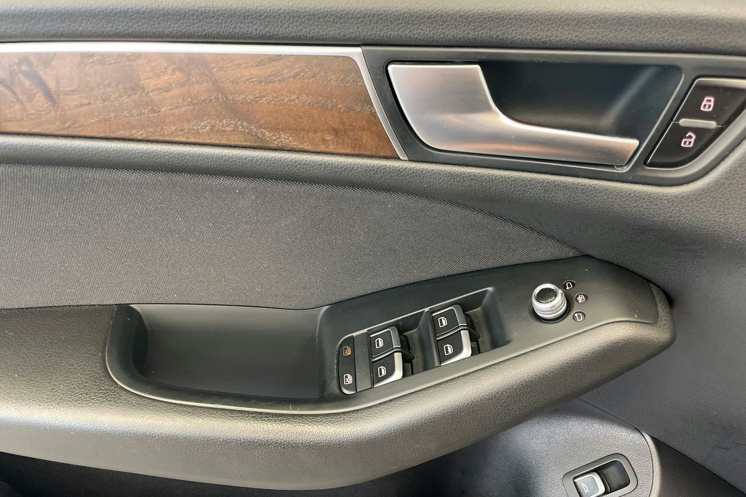 Sininen Audi Q5 2013 kuva 15.