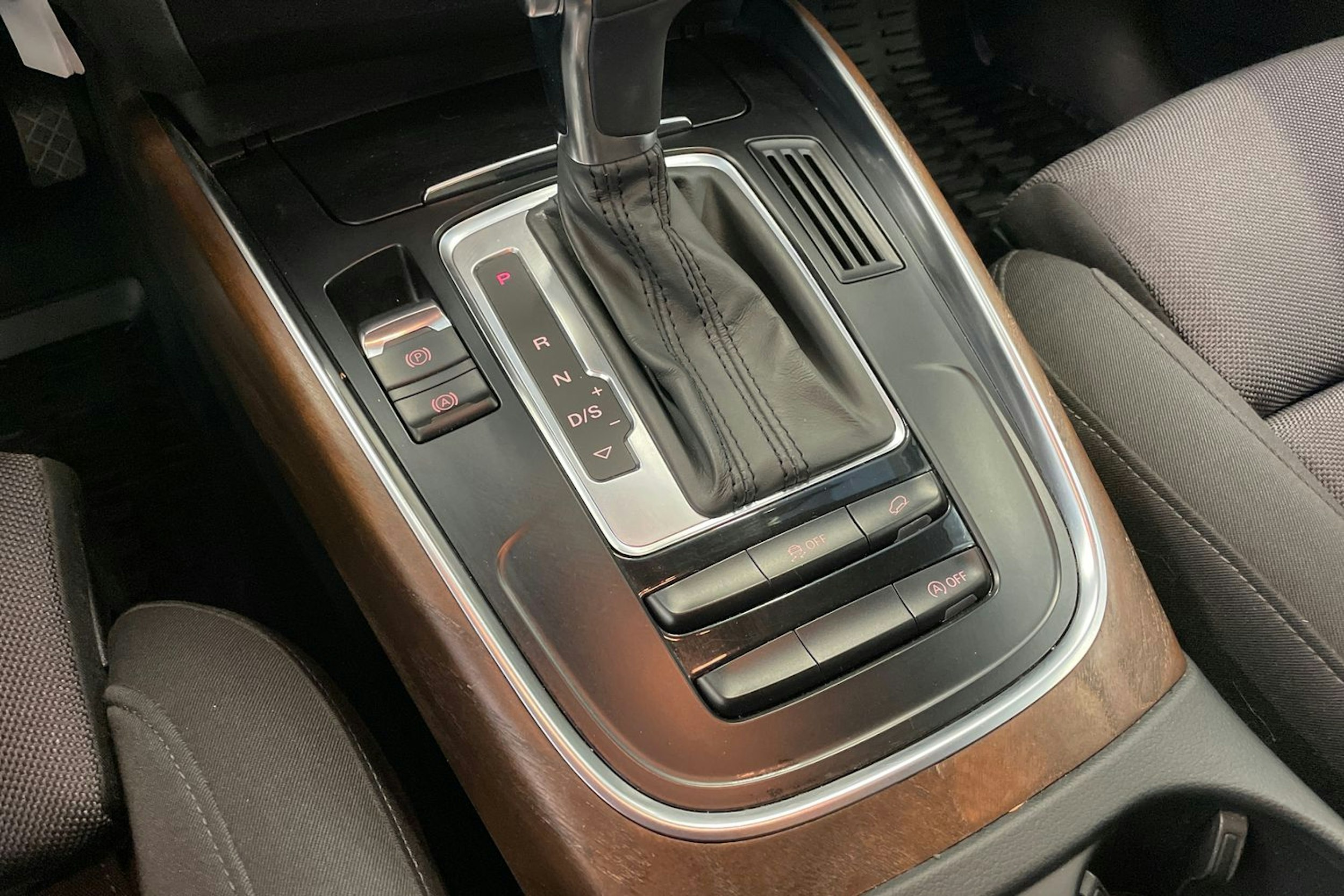 Sininen Audi Q5 2013 kuva 20.