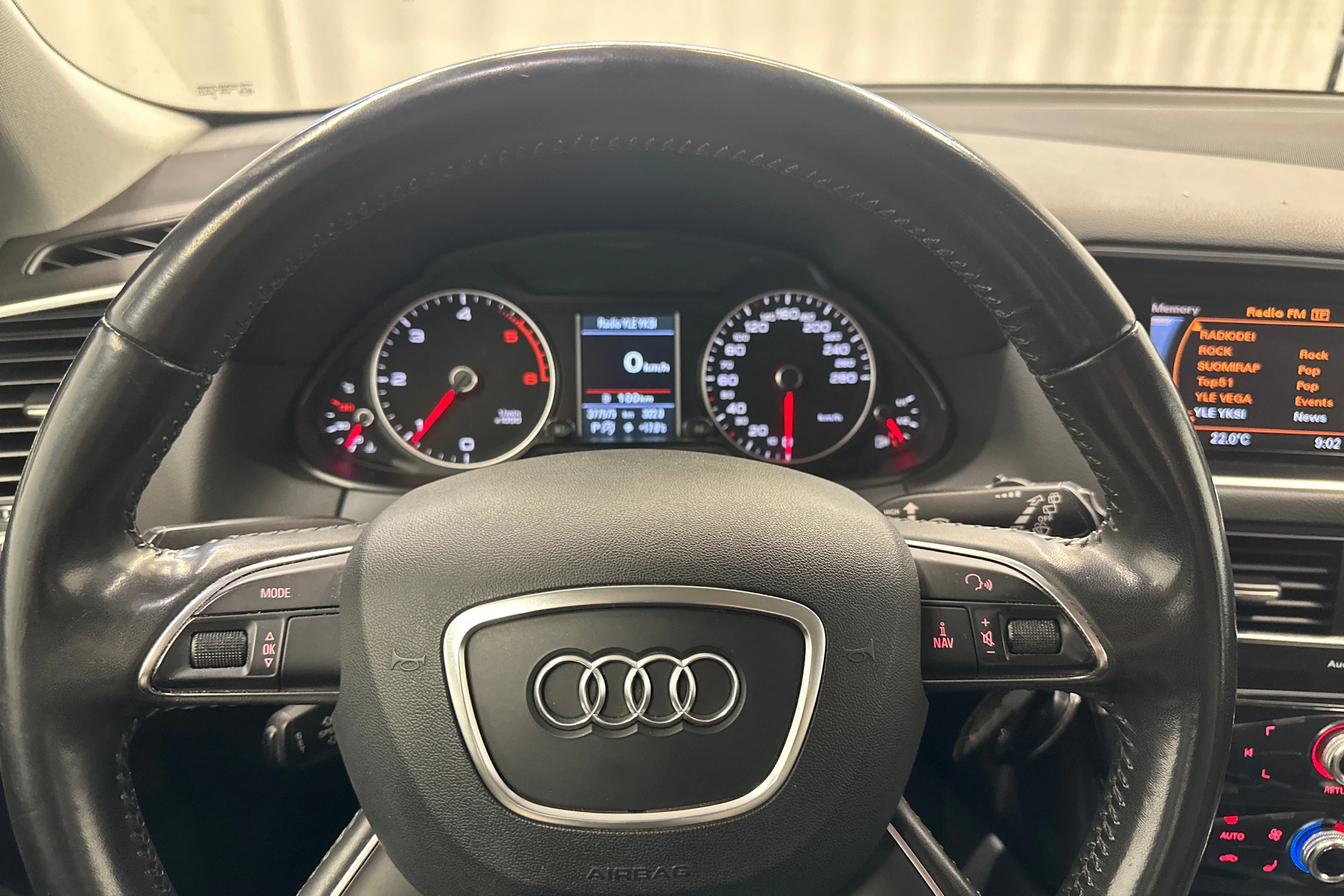 musta Audi Q5 2013 kuva 12.