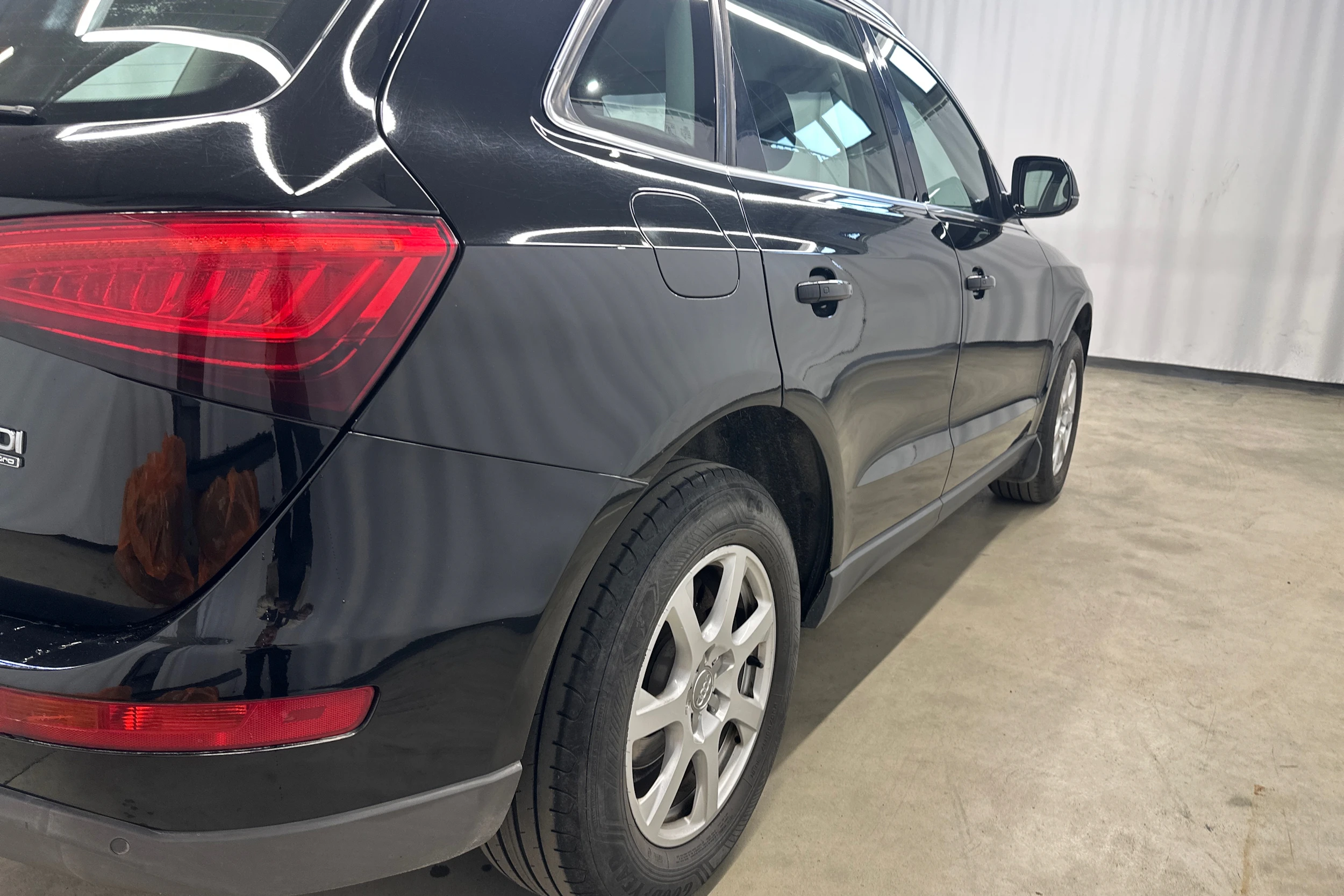 musta Audi Q5 2013 kuva 26.