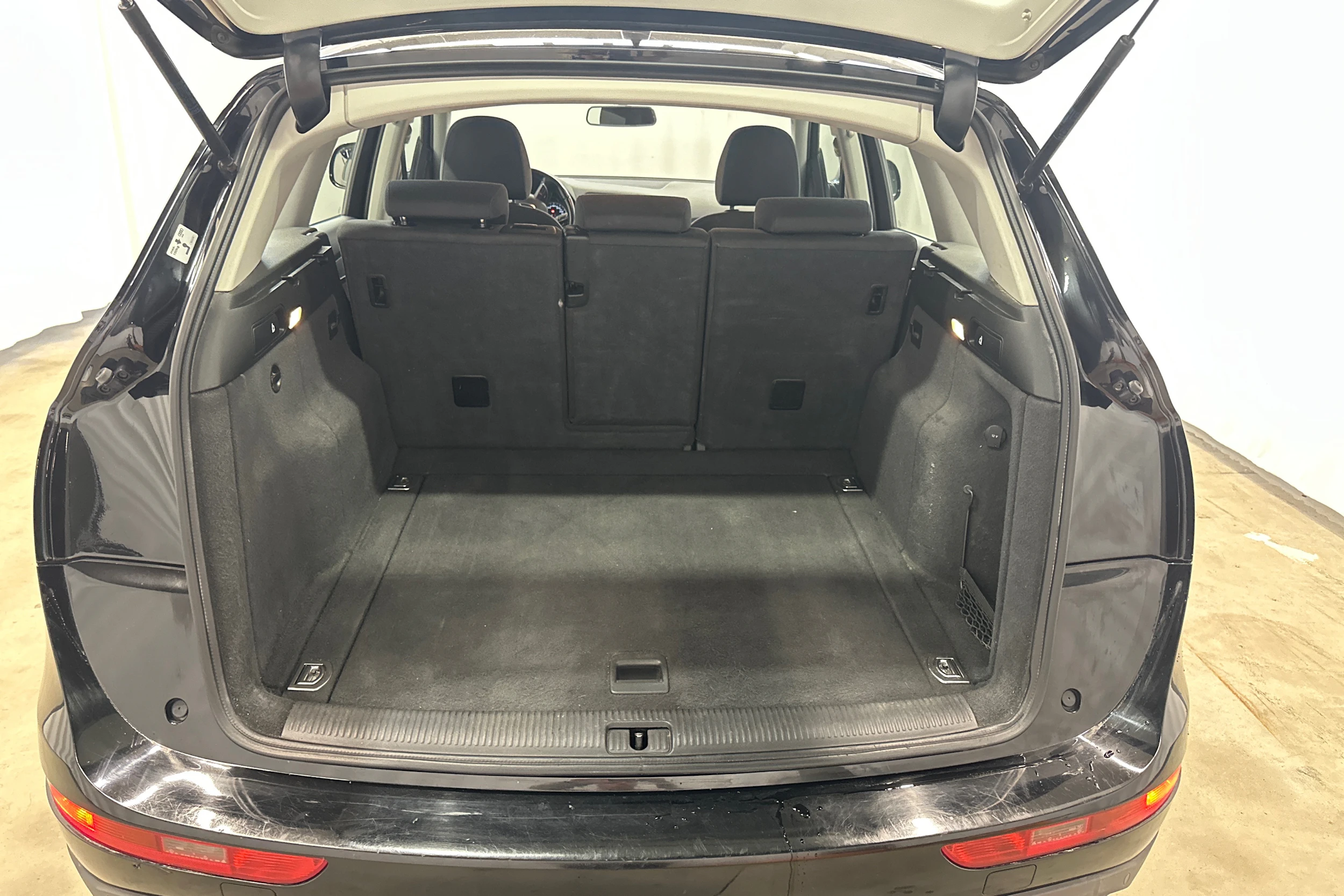 musta Audi Q5 2013 kuva 28.