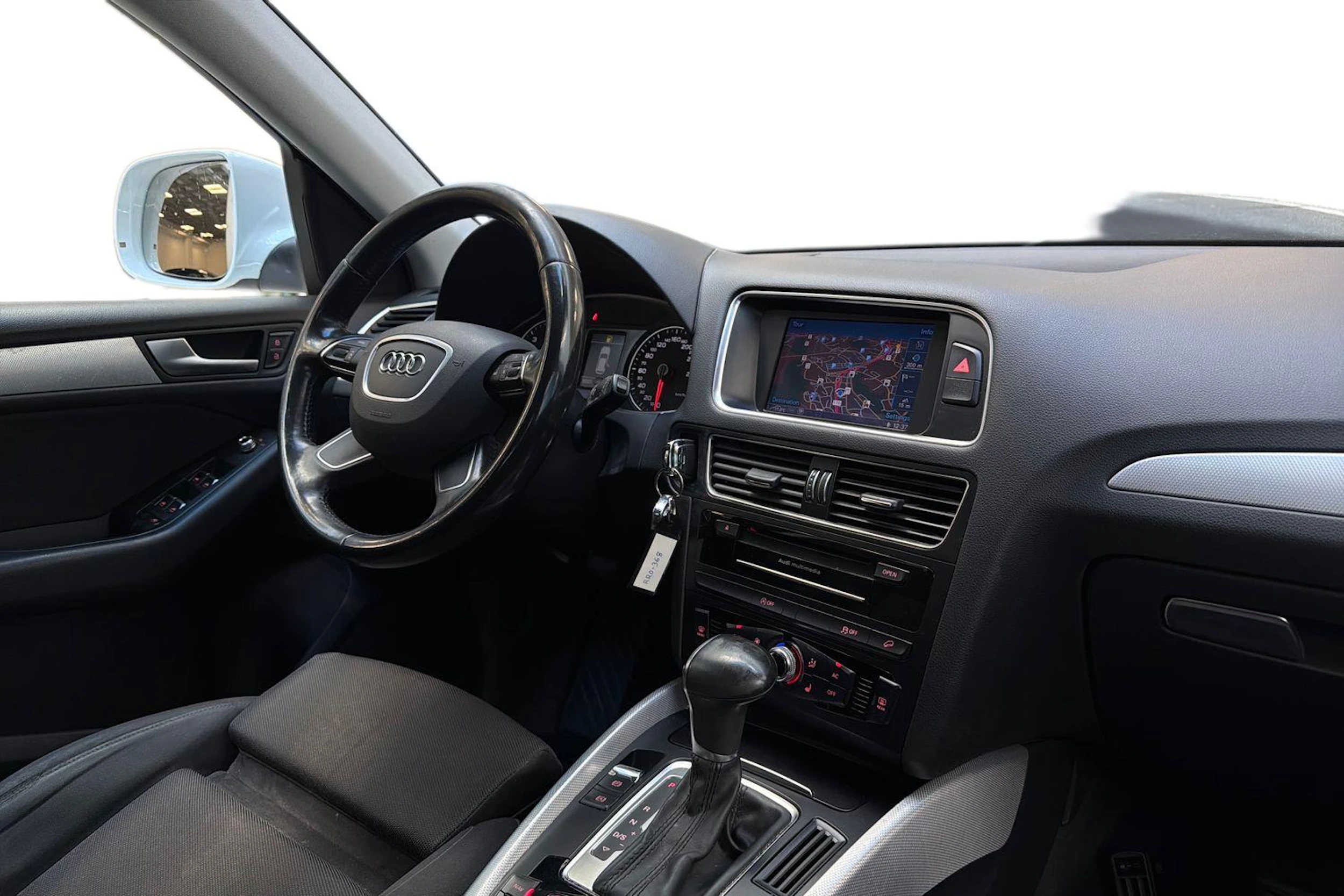 valkoinen Audi Q5 2013 kuva 7.