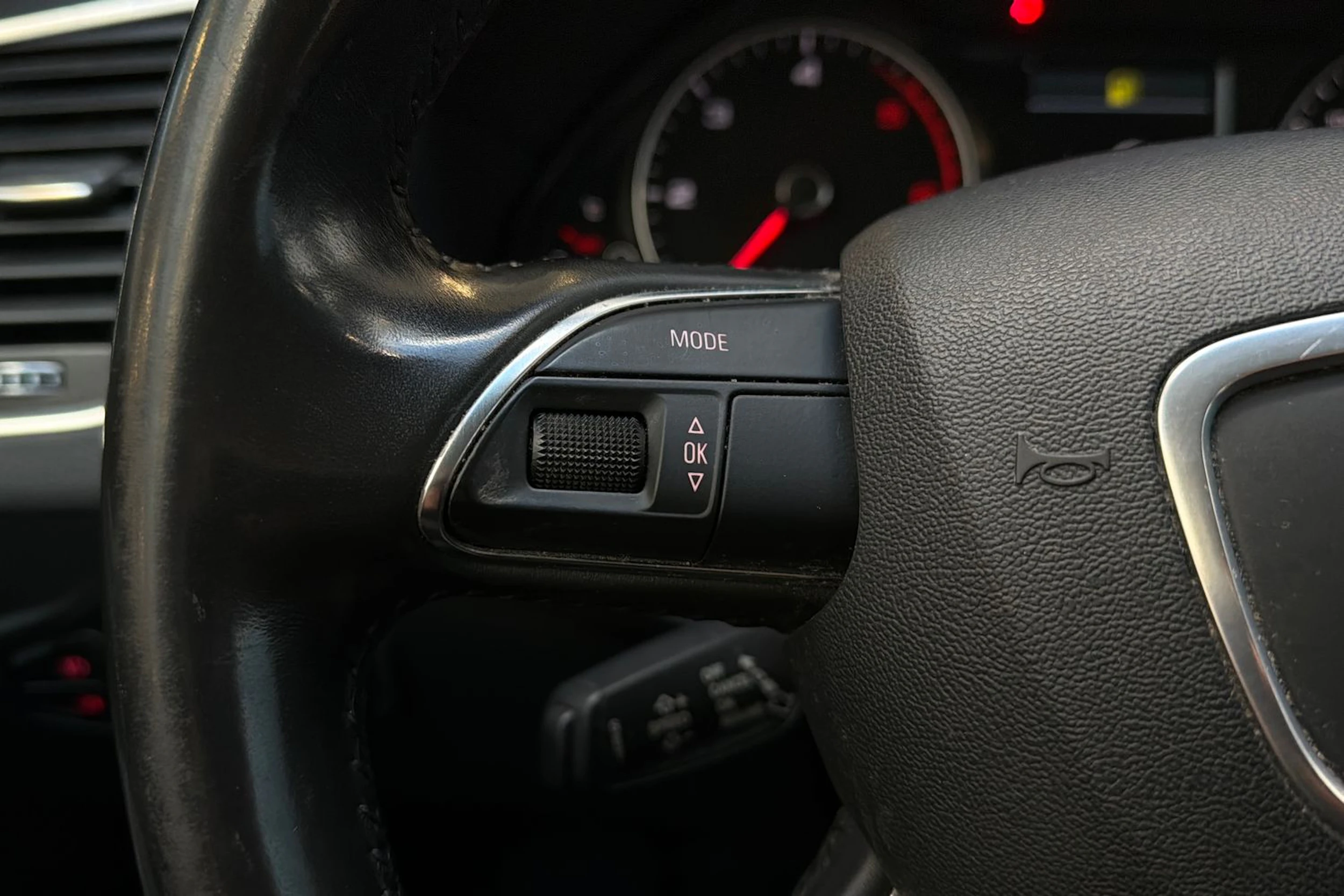 valkoinen Audi Q5 2013 kuva 13.