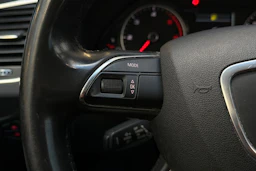 valkoinen Audi Q5 2013 kuva 13.