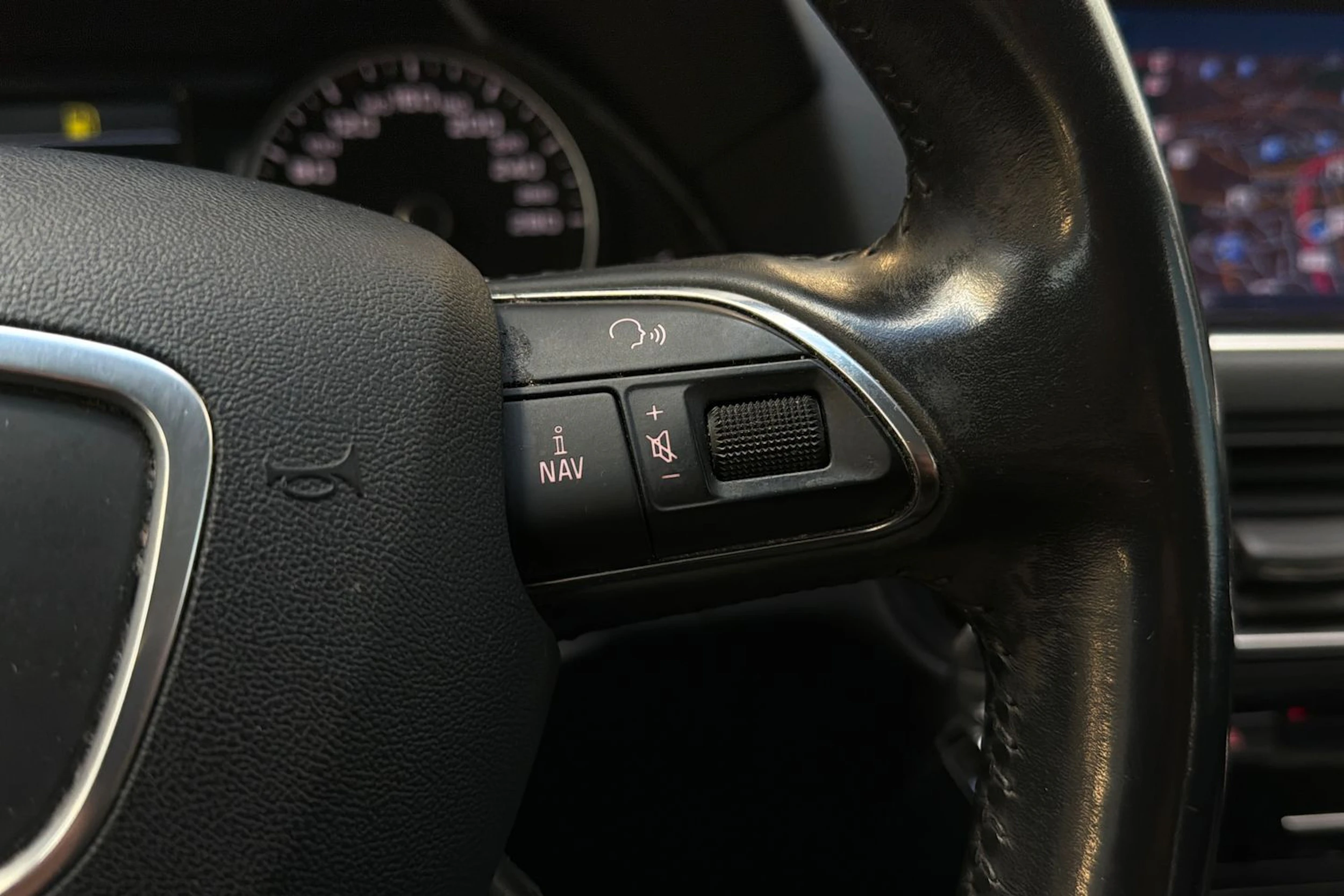 valkoinen Audi Q5 2013 kuva 14.