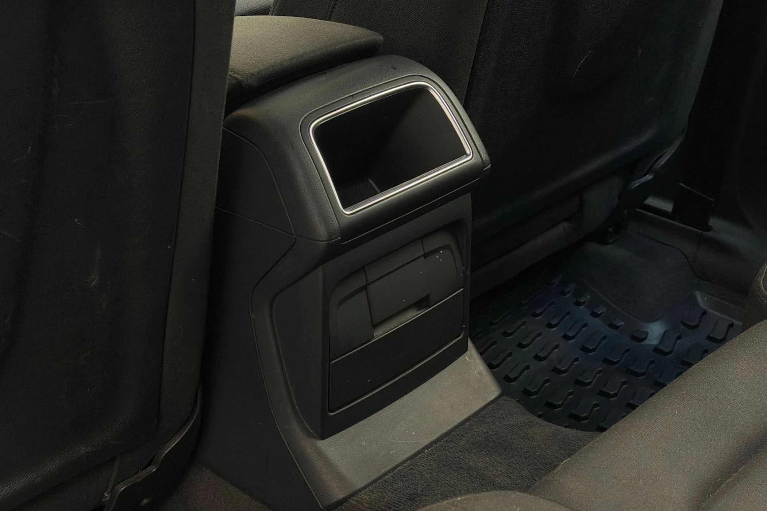 valkoinen Audi Q5 2013 kuva 24.