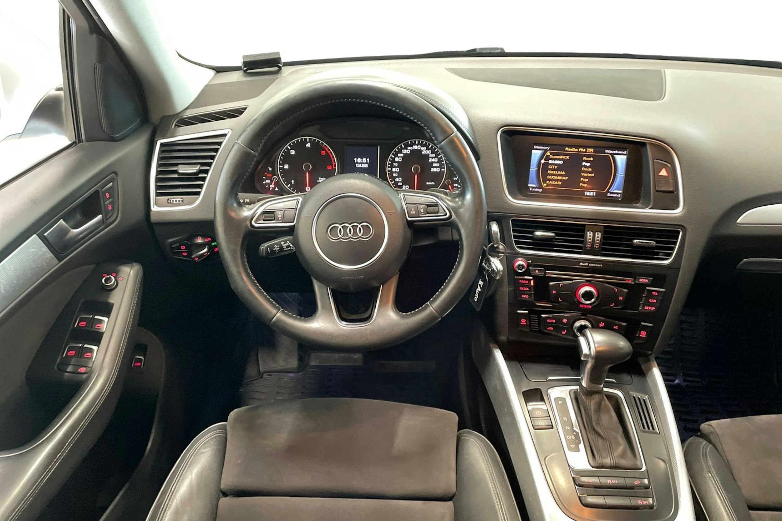 valkoinen Audi Q5 2013 kuva 7.