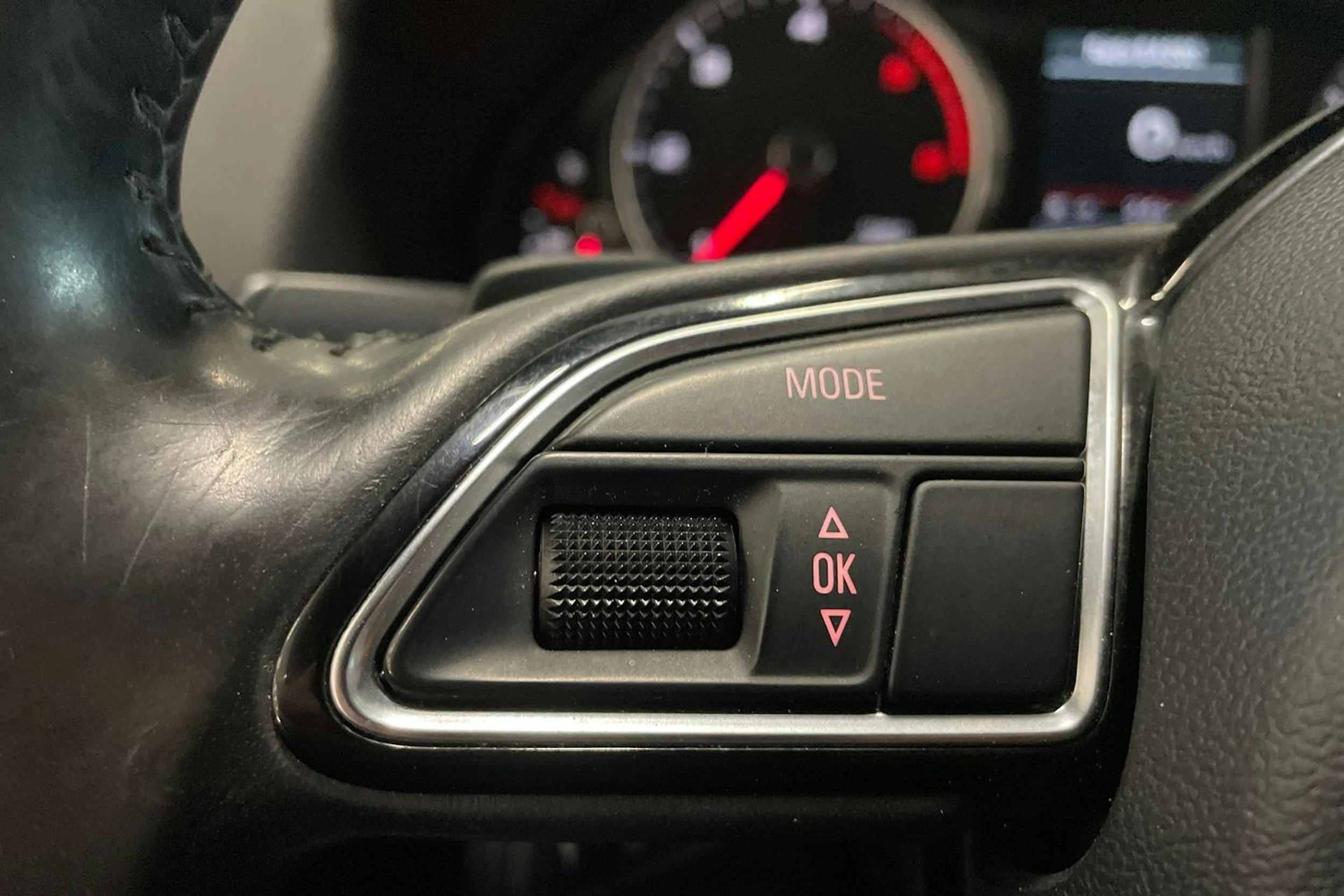 valkoinen Audi Q5 2013 kuva 15.