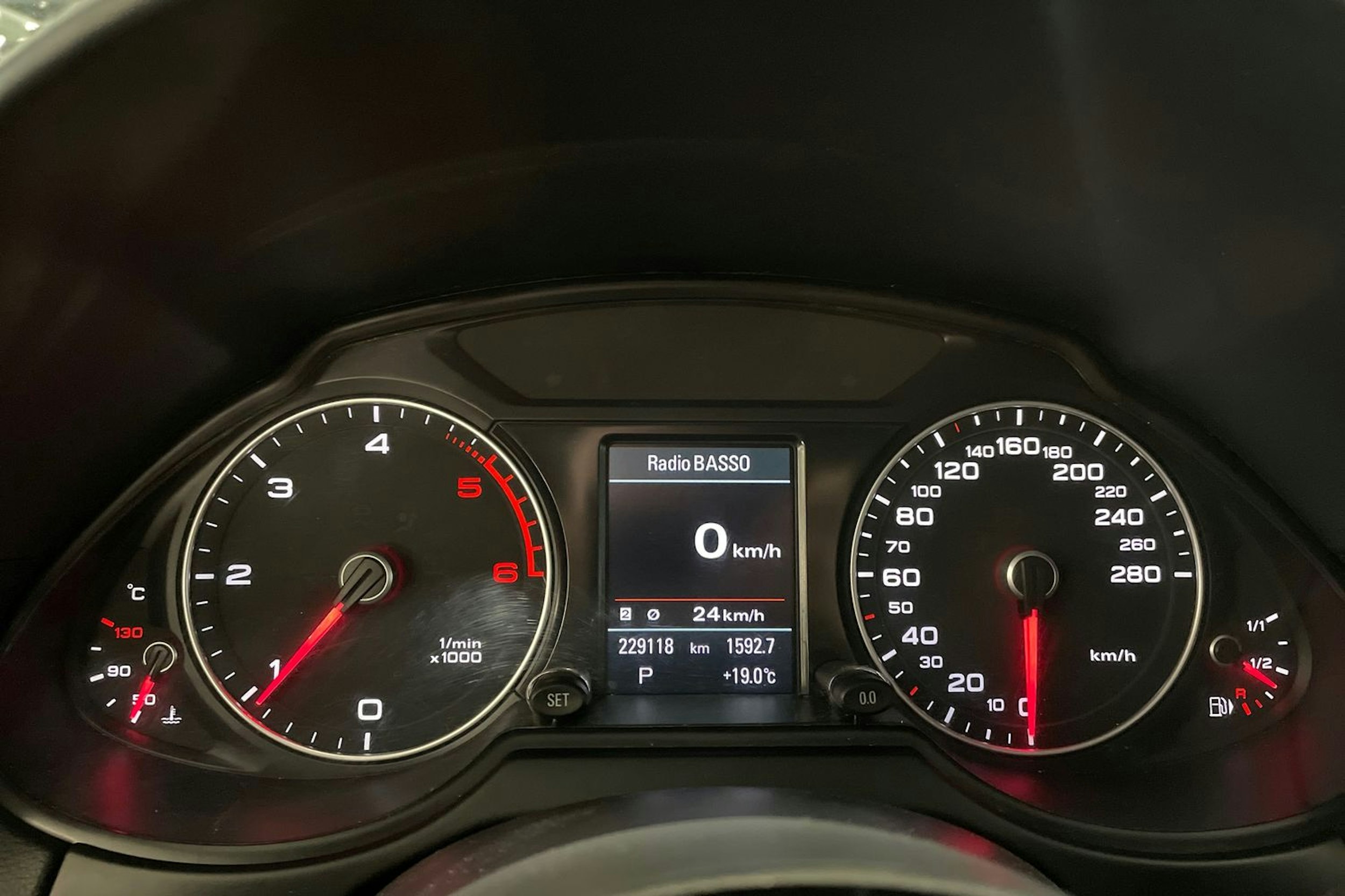 valkoinen Audi Q5 2013 kuva 17.