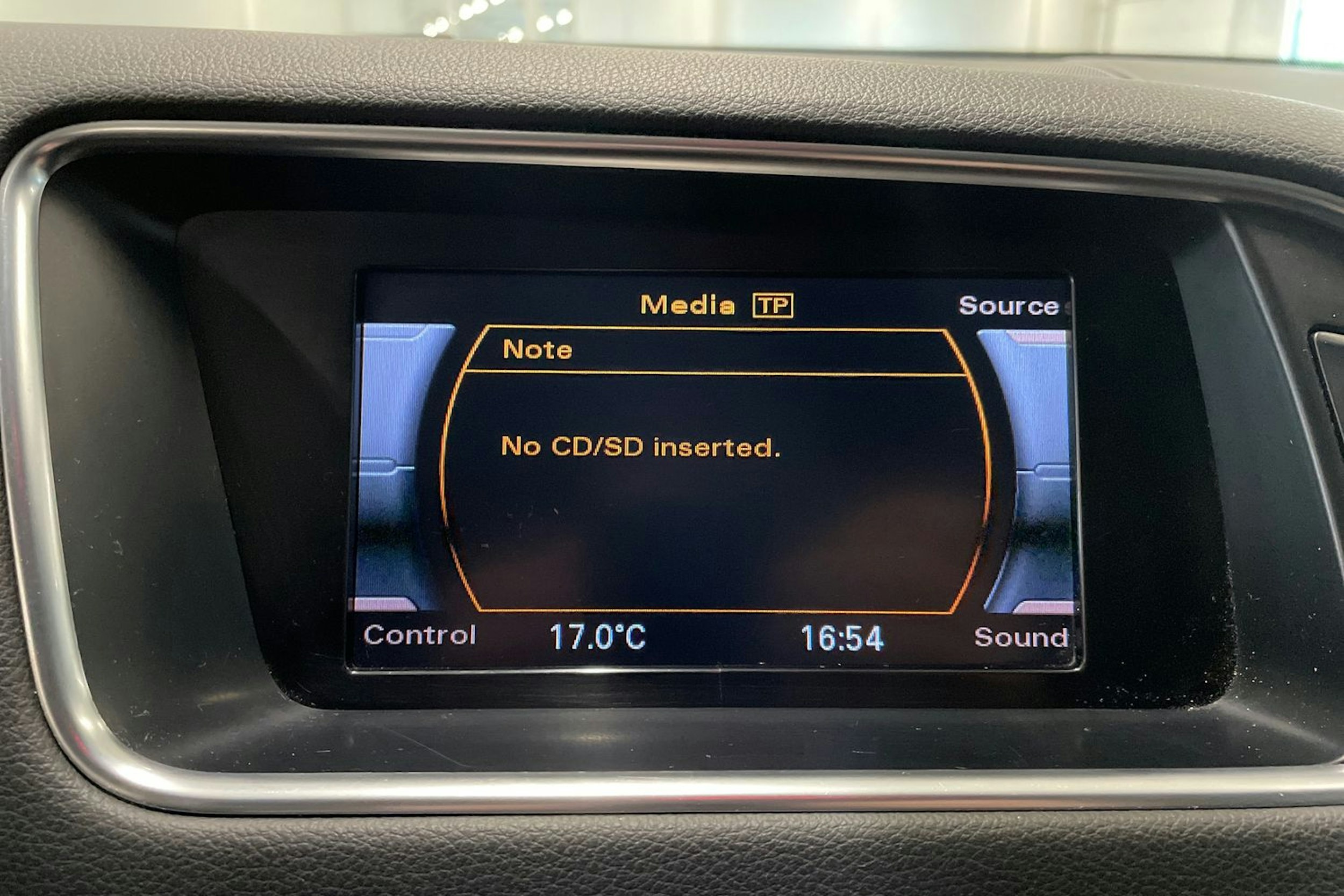 valkoinen Audi Q5 2013 kuva 21.