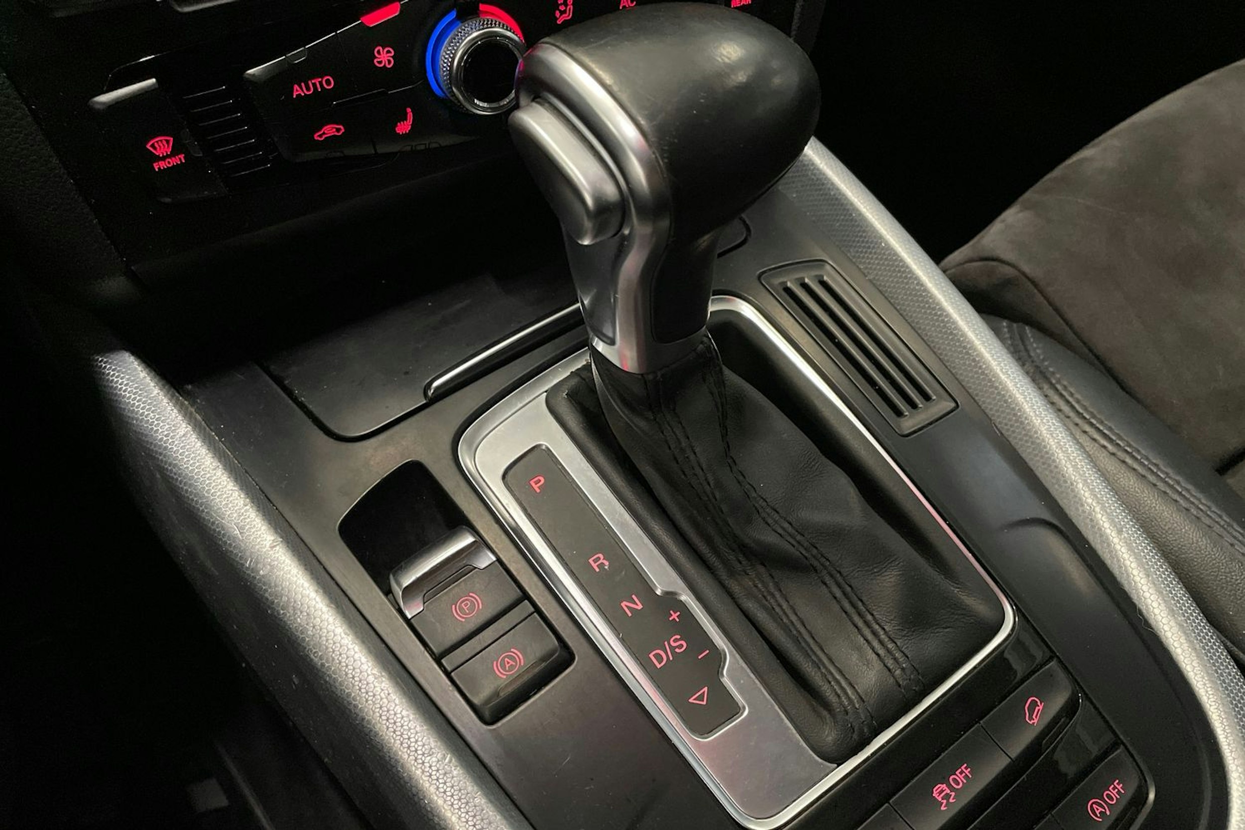valkoinen Audi Q5 2013 kuva 24.