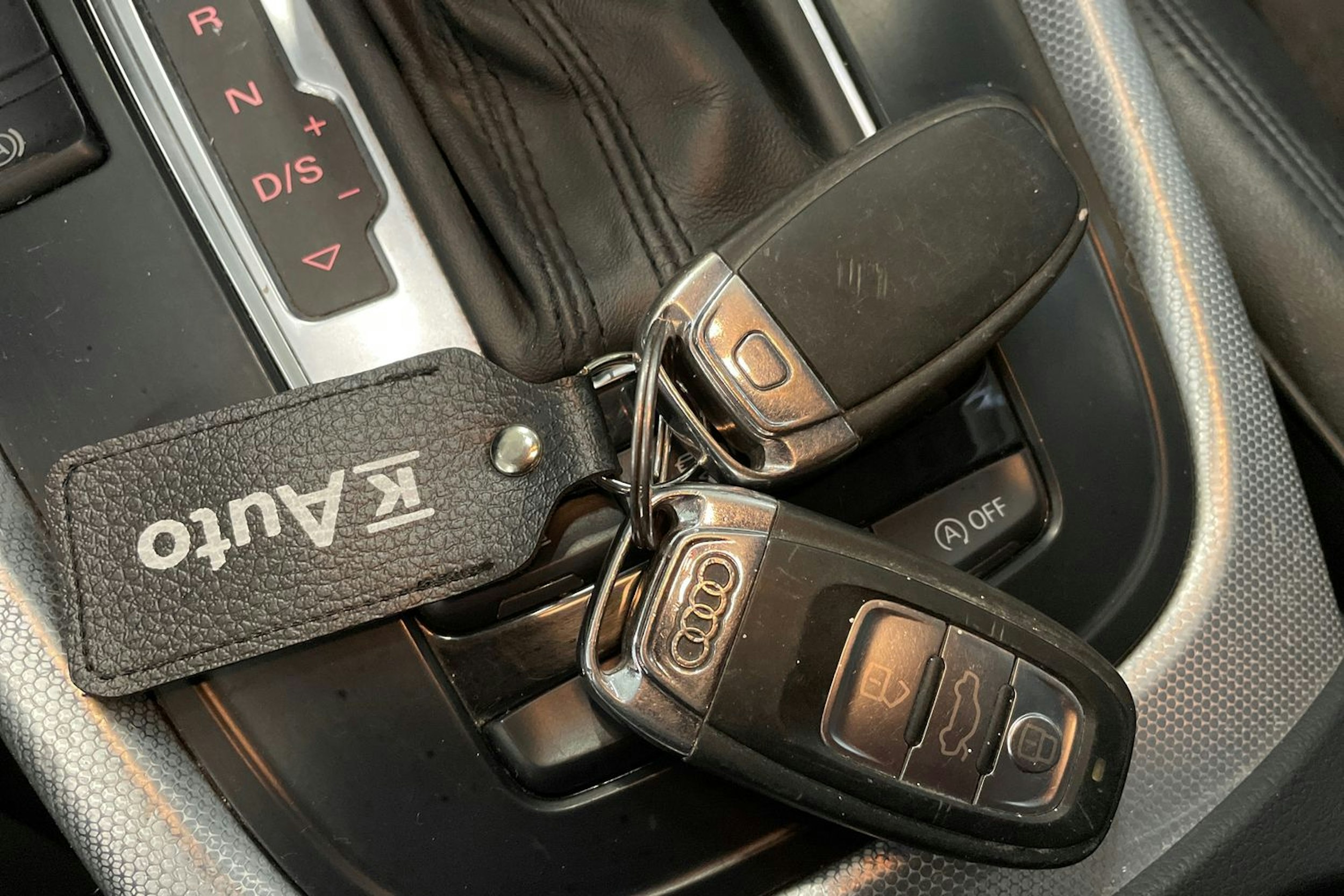 valkoinen Audi Q5 2013 kuva 29.