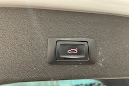 valkoinen Audi Q5 2013 kuva 32.