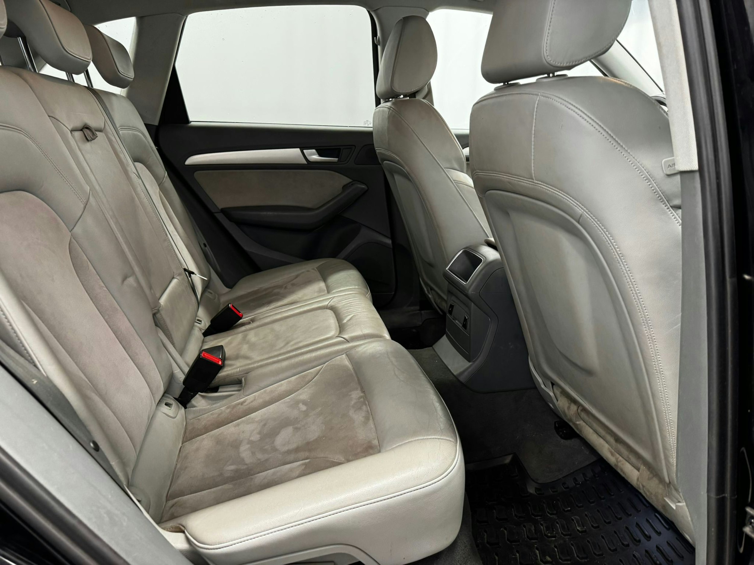 musta Audi Q5 2013 kuva 8.