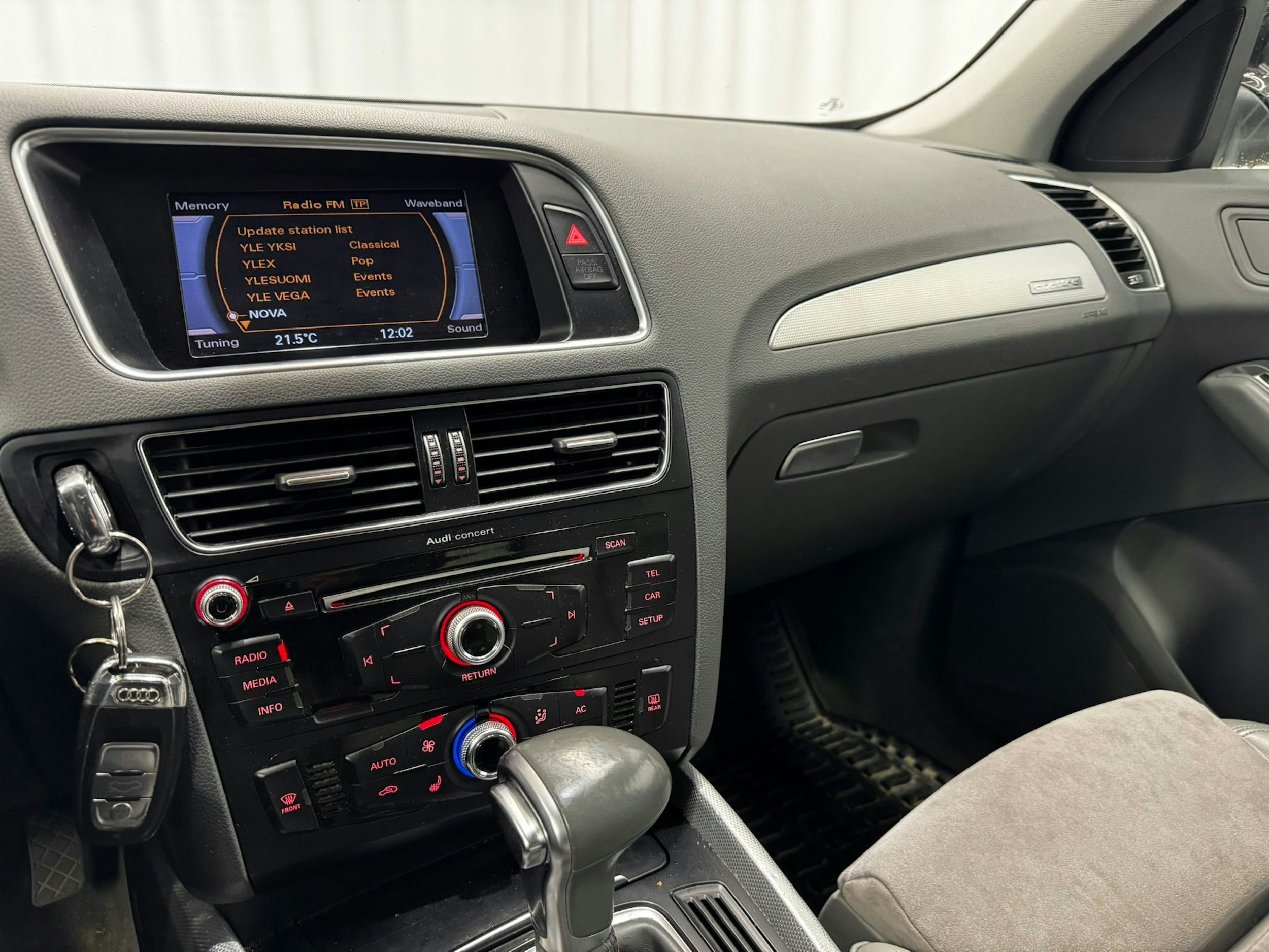 musta Audi Q5 2013 kuva 12.