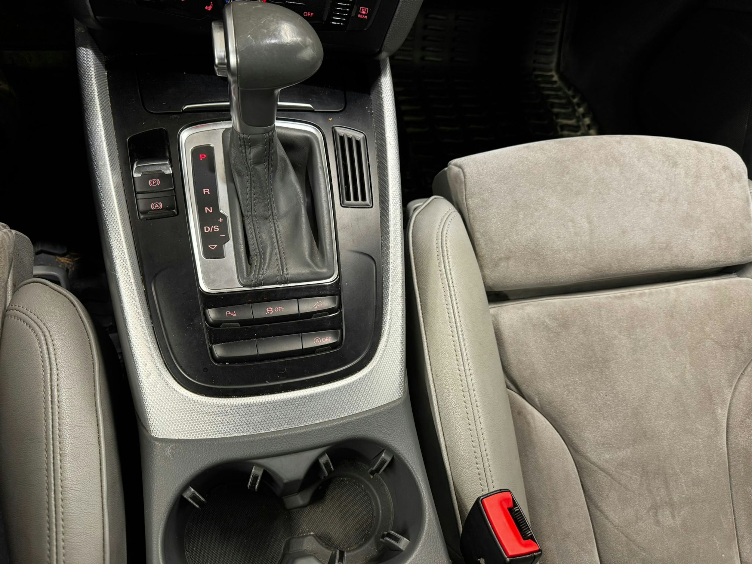 musta Audi Q5 2013 kuva 13.