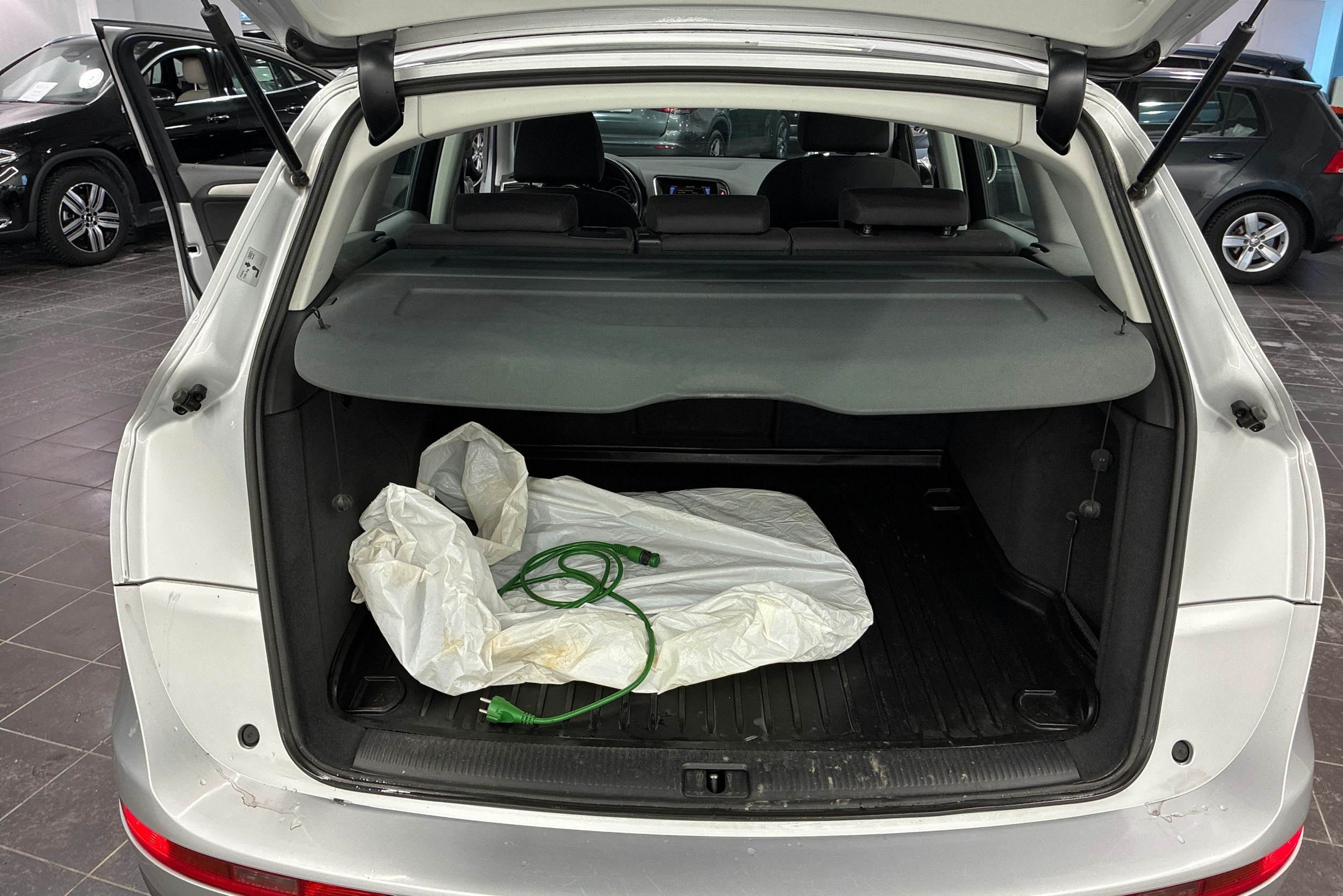 Hopea Audi Q5 2013 kuva 16.