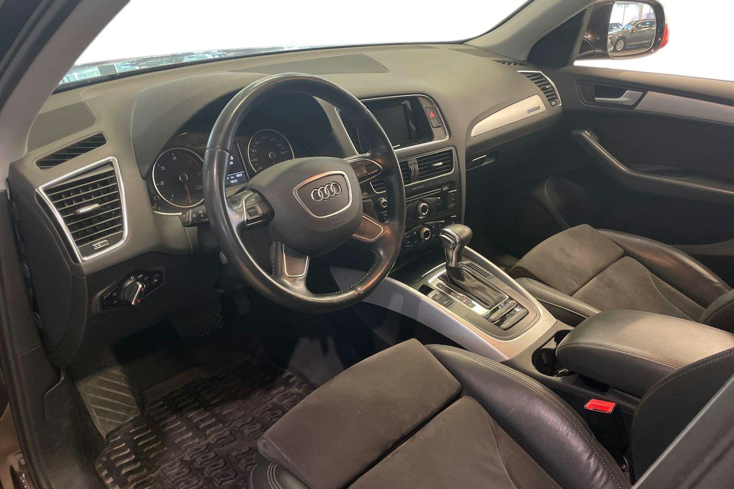 ruskea (beige) Audi Q5 2014 kuva 3.