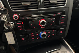 valkoinen Audi Q5 2015 kuva 20.