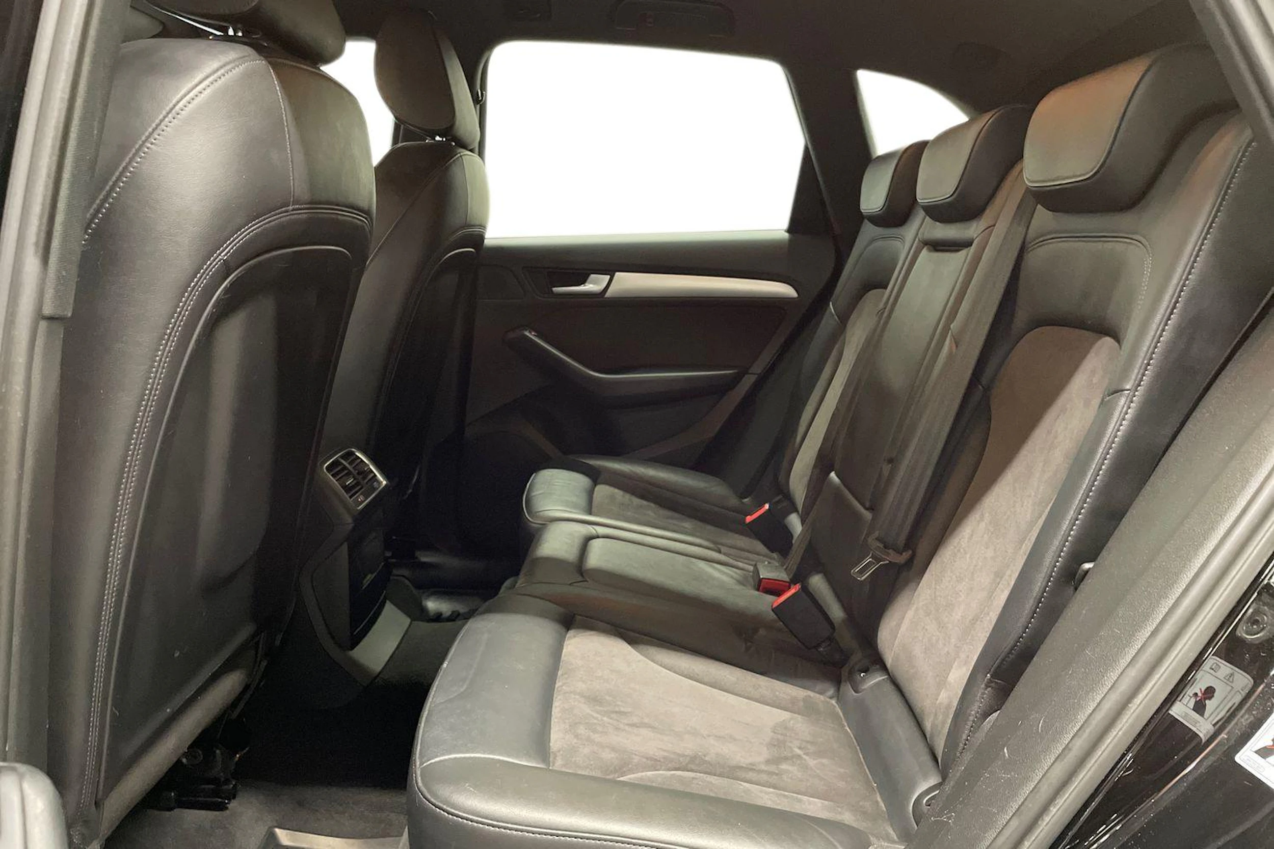 musta Audi Q5 2014 kuva 8.