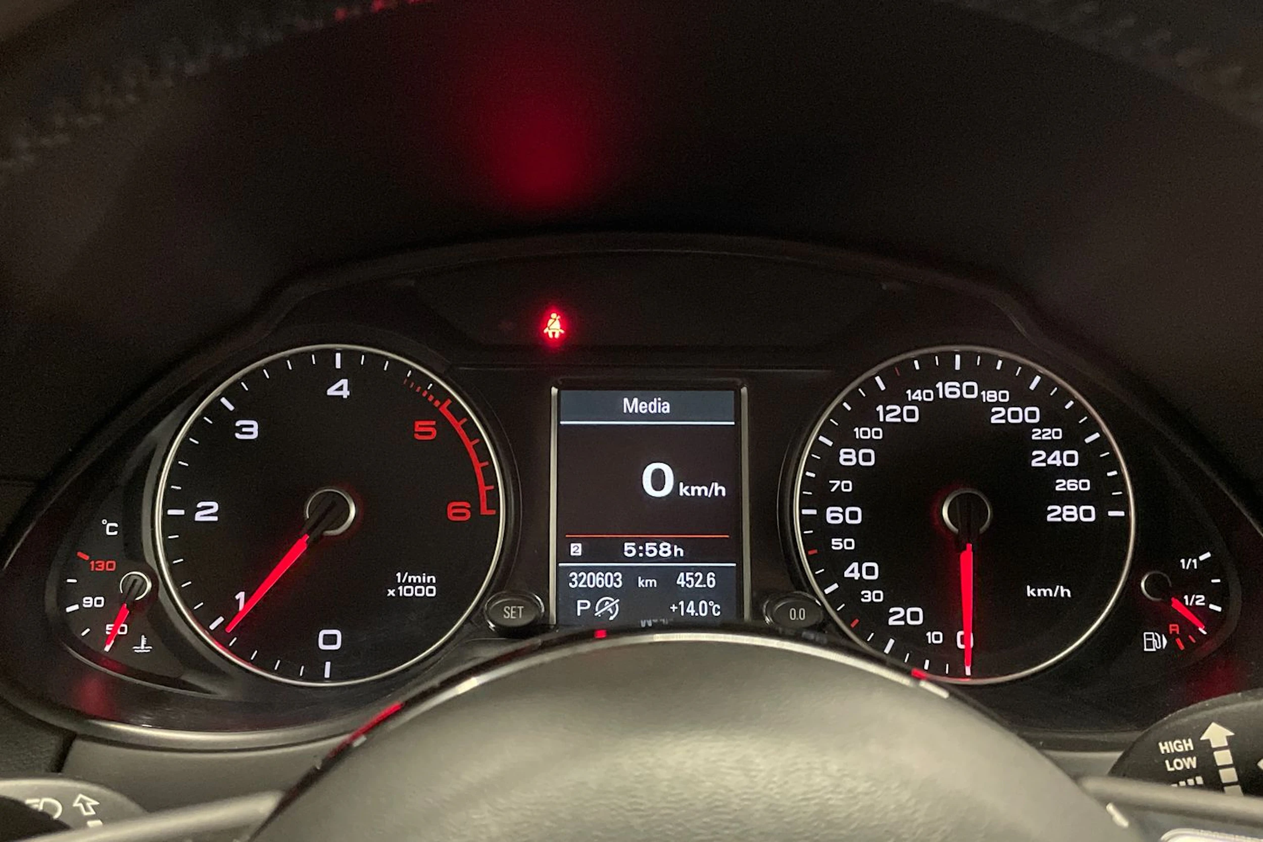 musta Audi Q5 2014 kuva 13.