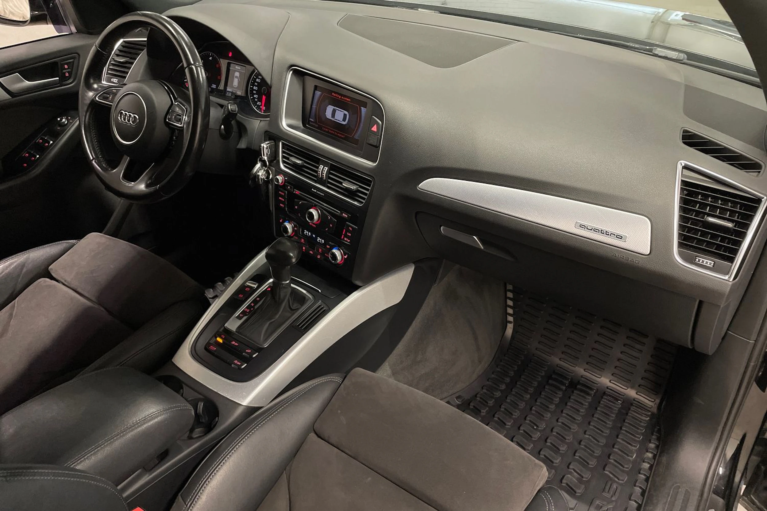 musta Audi Q5 2014 kuva 22.